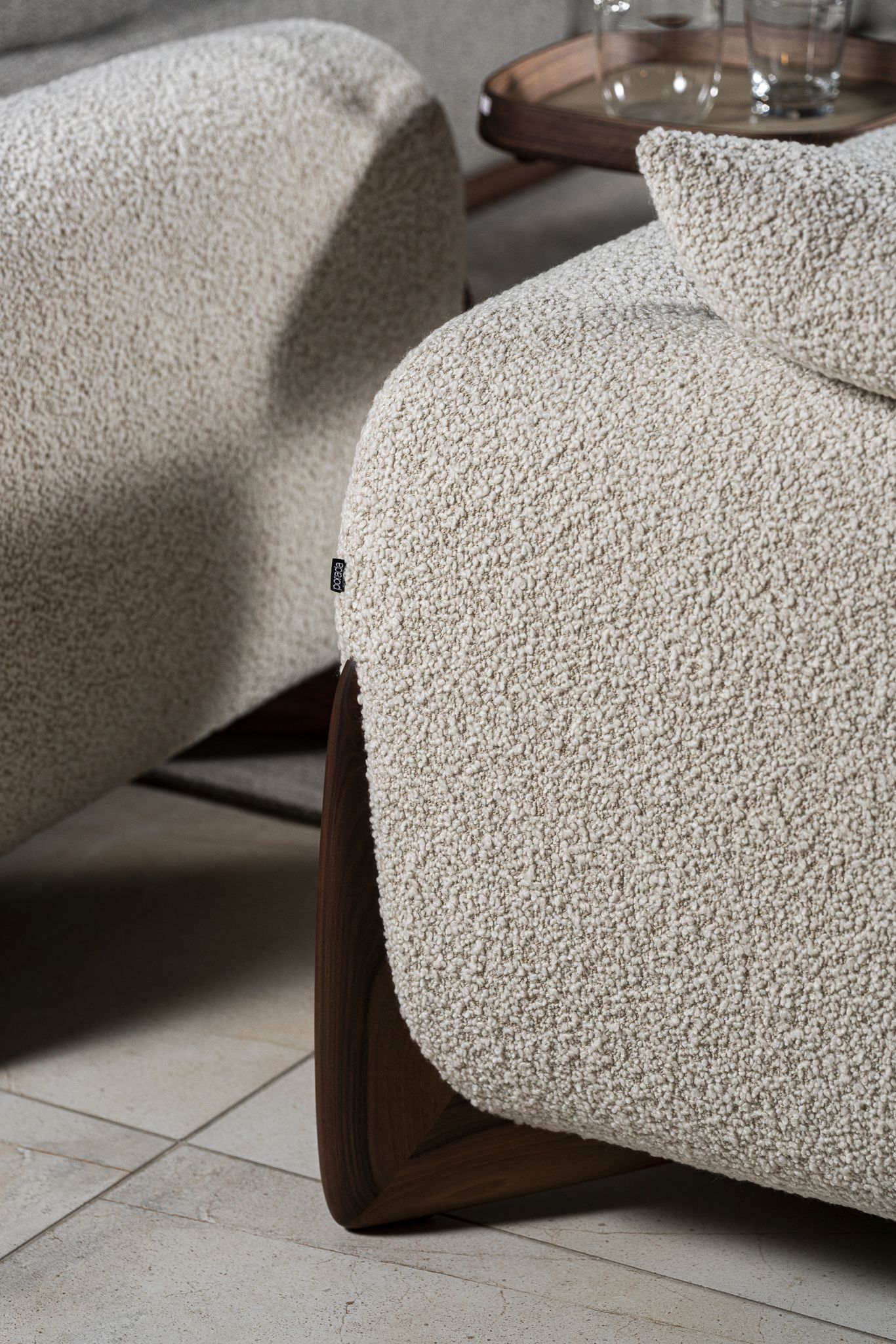 Porada Кресло Softbay Zante33/Canaletto walnut от Porada — в интерьере