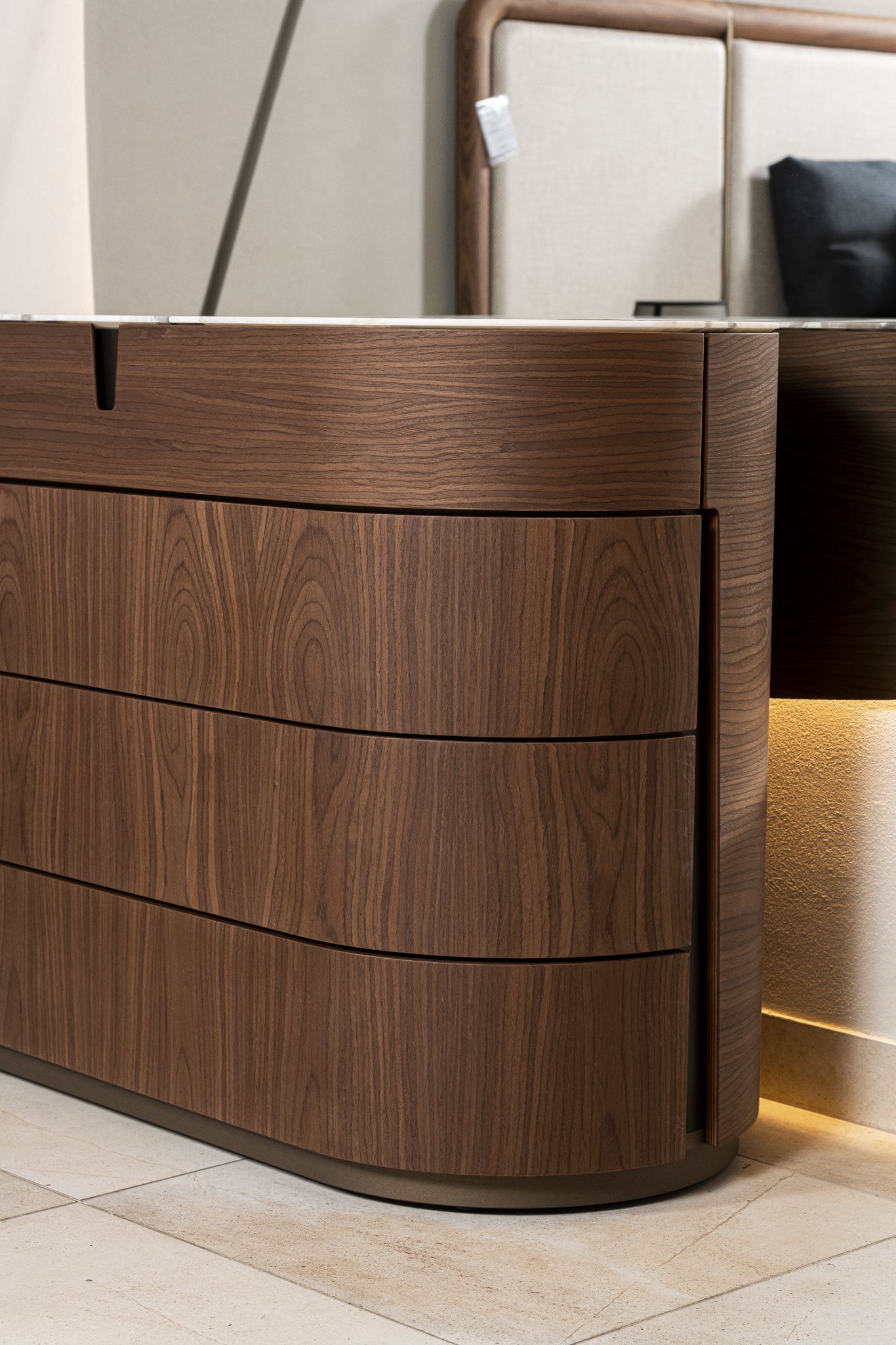 Porada Комод Tylsa Marmo dover grey от Porada — в интерьере