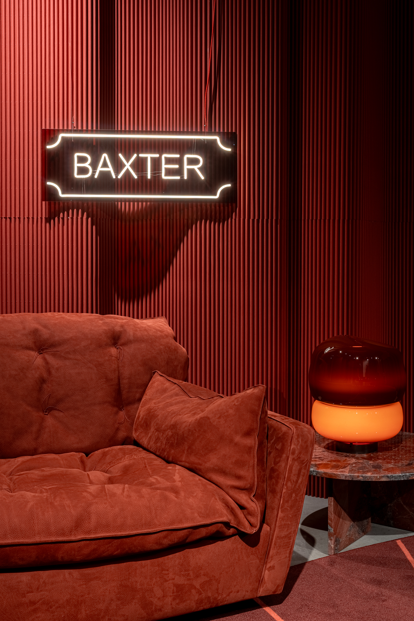 Baxter Настольная лампа Haiku Vetro Rosso от Baxter — в интерьере