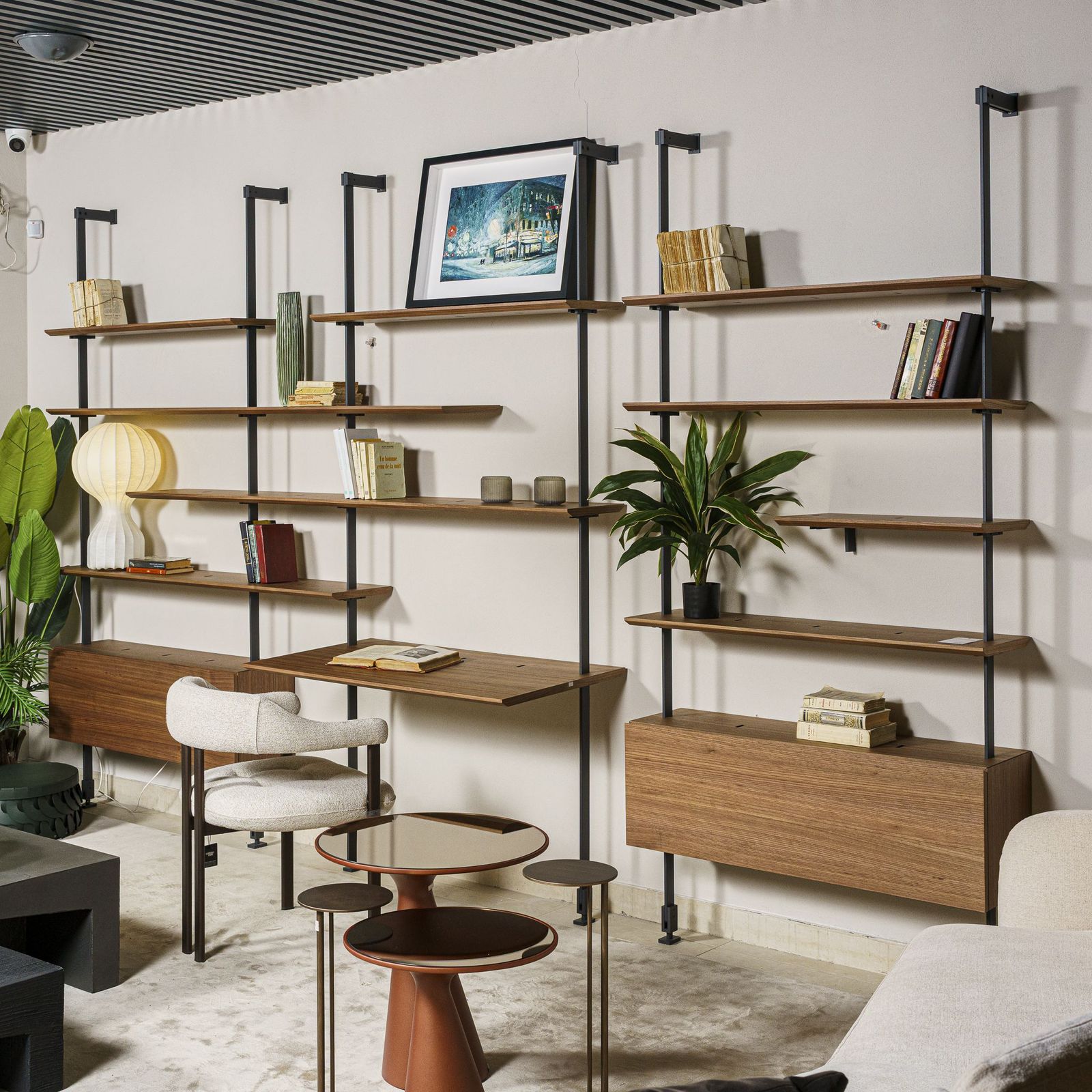 Cattelan Italia Стеллаж Airport Noce Canaletto от Cattelan Italia — в интерьере