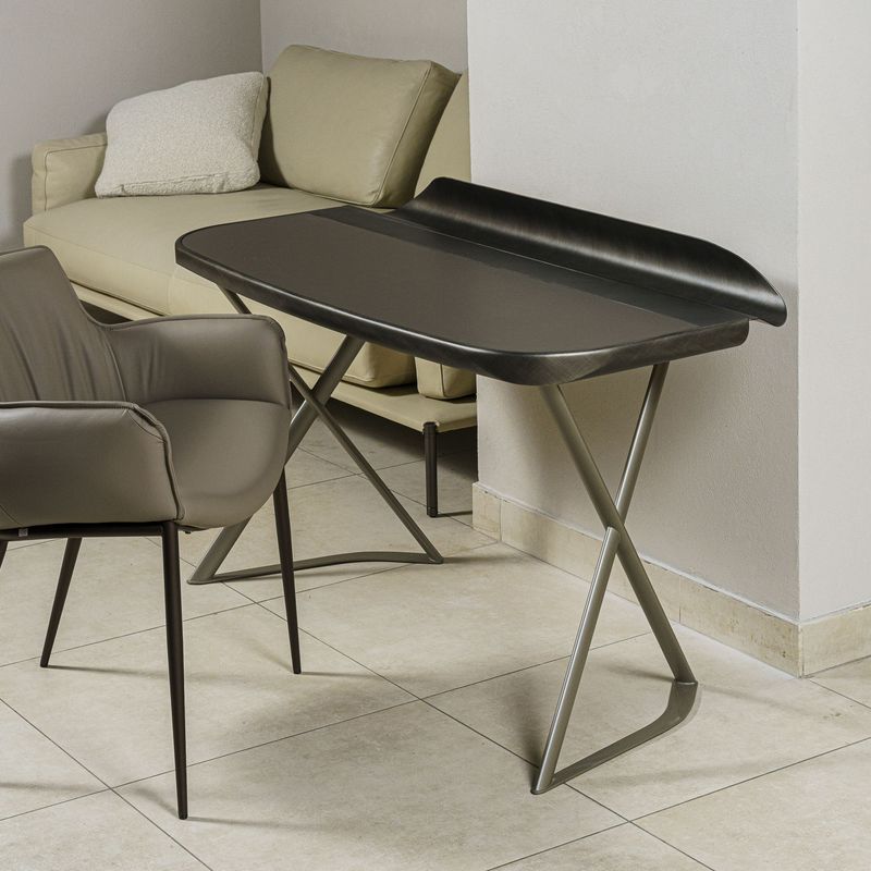 Cattelan Italia Письменный стол Cocoon Leather GFM11 Titanium/brushed grey от Cattelan Italia — в интерьере