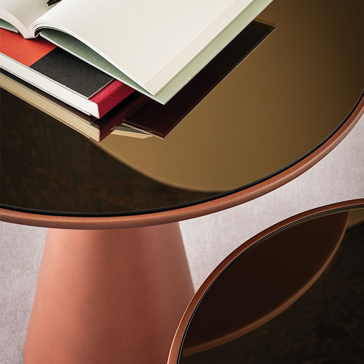 Cattelan Italia Журнальный столик Peyote Keramik M14 Paprika/топ. BRONZE Mirror 55 от Cattelan Italia — в интерьере