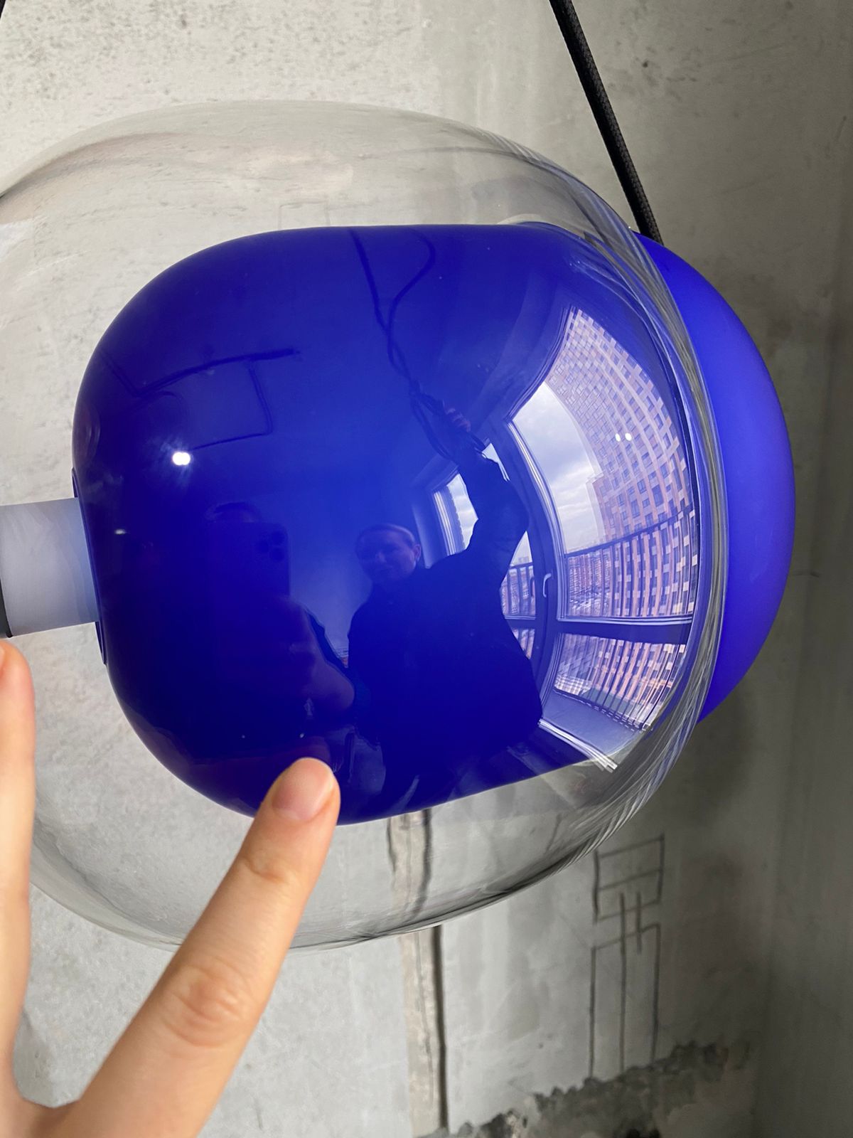 Brokis Подвесной светильник с дефектом Capsula transparent/Slight blue от Brokis — в интерьере