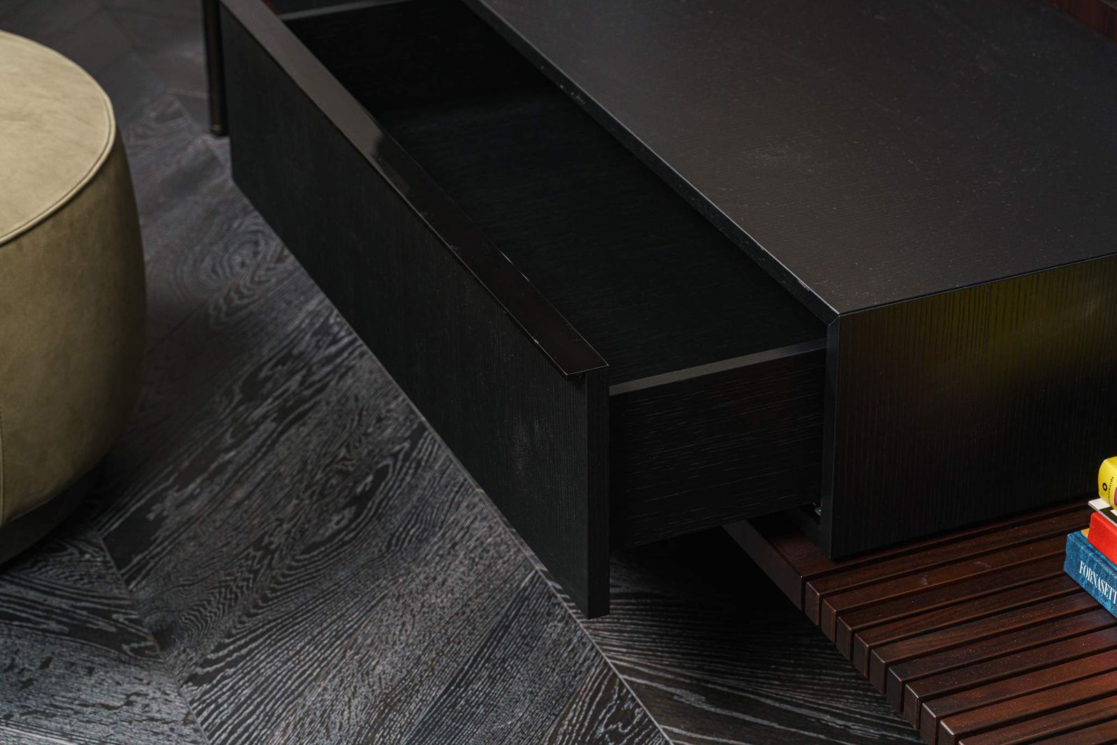 Minotti Низкий комод Superquadra от Minotti — в интерьере