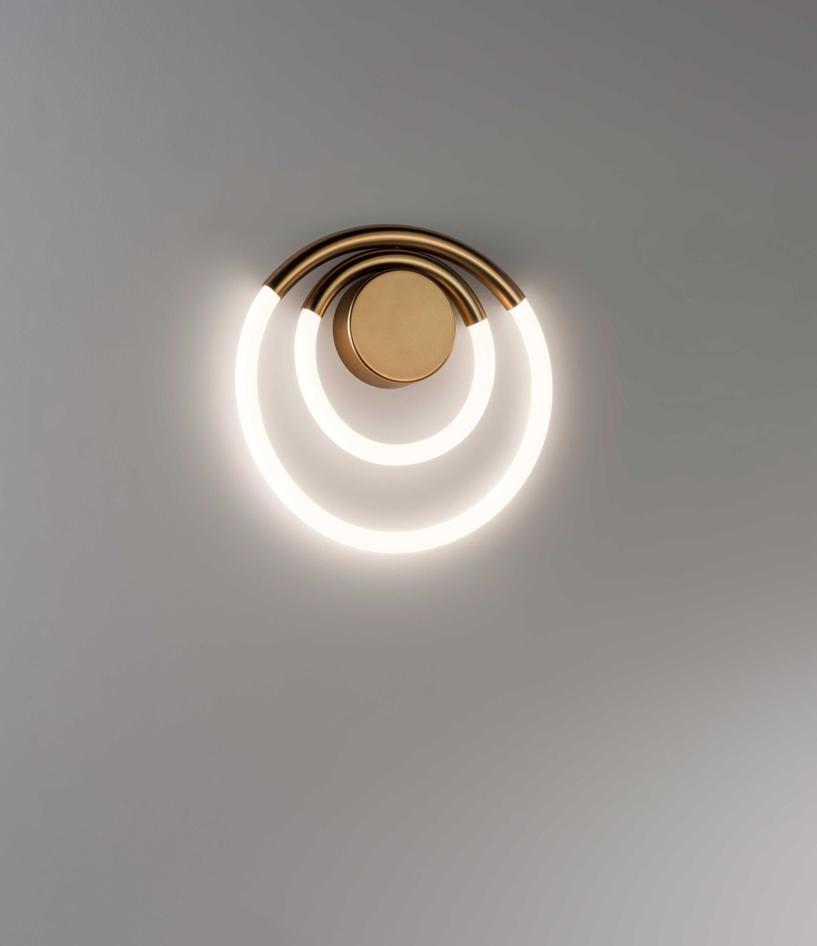 Italian Design Lighting (IDL) Бра Loop от Italian Design Lighting (IDL) — в интерьере
