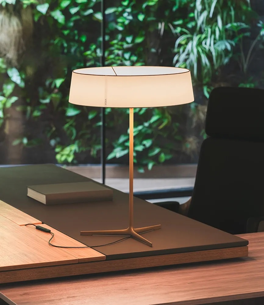 Vibia Настольная лампа Dama от Vibia — в интерьере