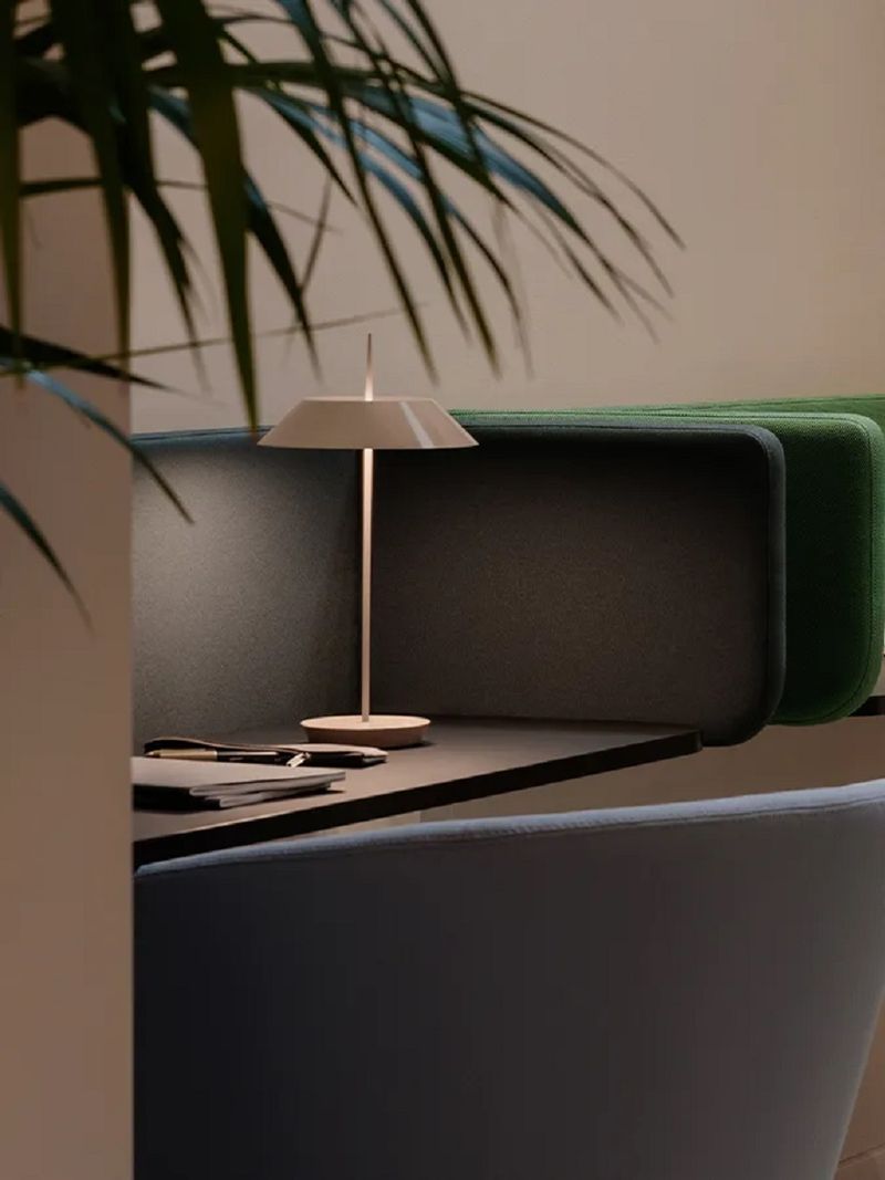 Vibia Настольная лампа Mayfair Mini от Vibia — в интерьере