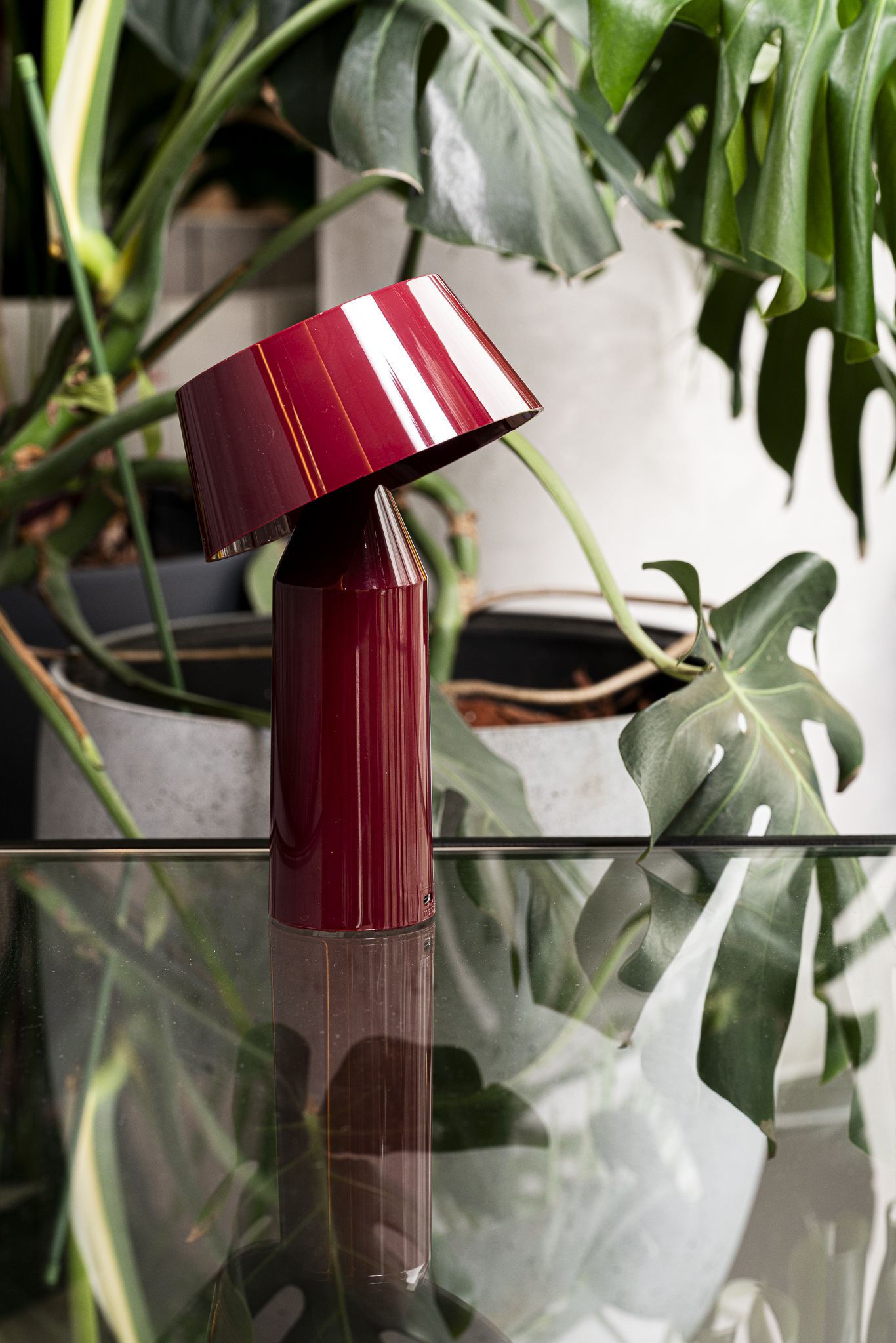 Marset Настольная лампа Bicoca Red wine от Marset — в интерьере