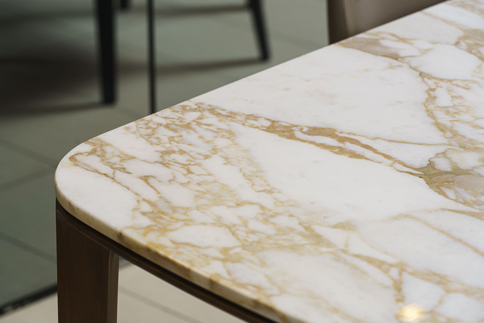 Poliform Стол Henry Calacatta Oro 240 от Poliform — в интерьере