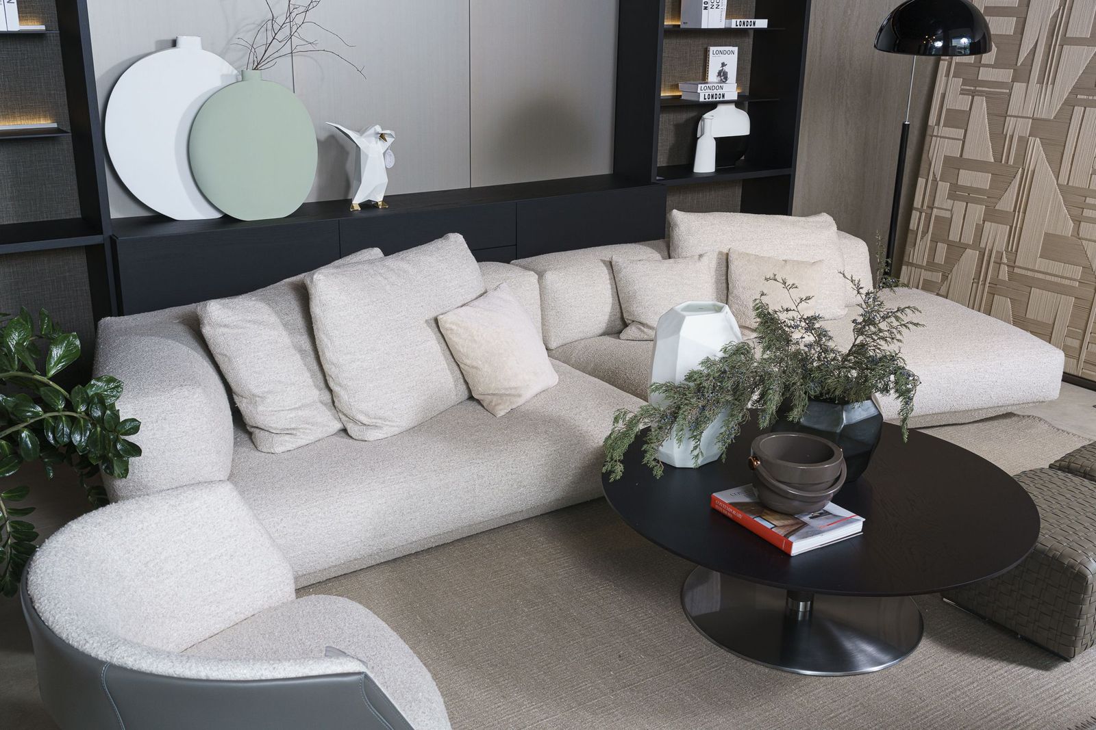 Flexform Двухмодульный диван Loungescape от Flexform — в интерьере