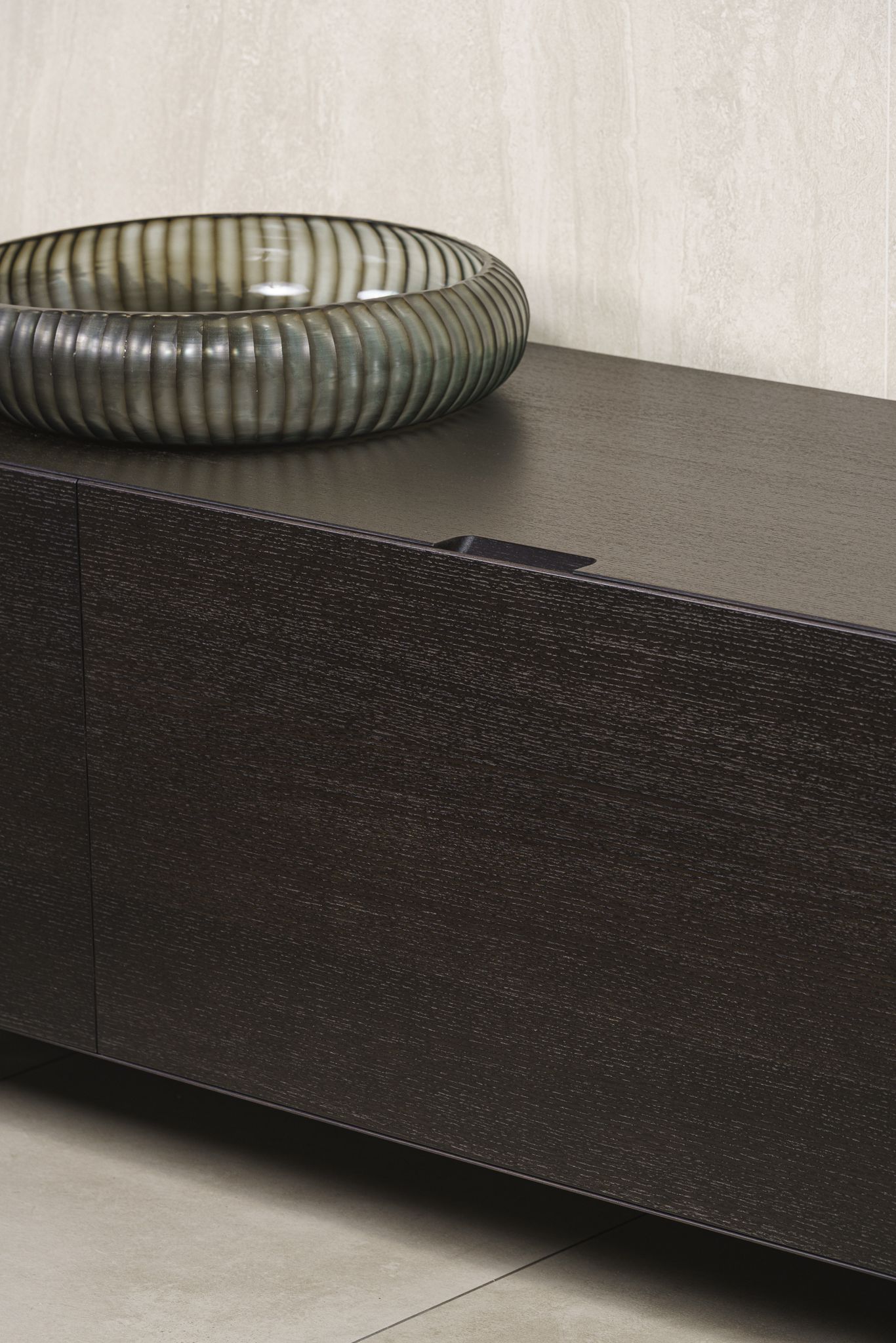Flexform Комод Piuma aswood brown от Flexform — в интерьере