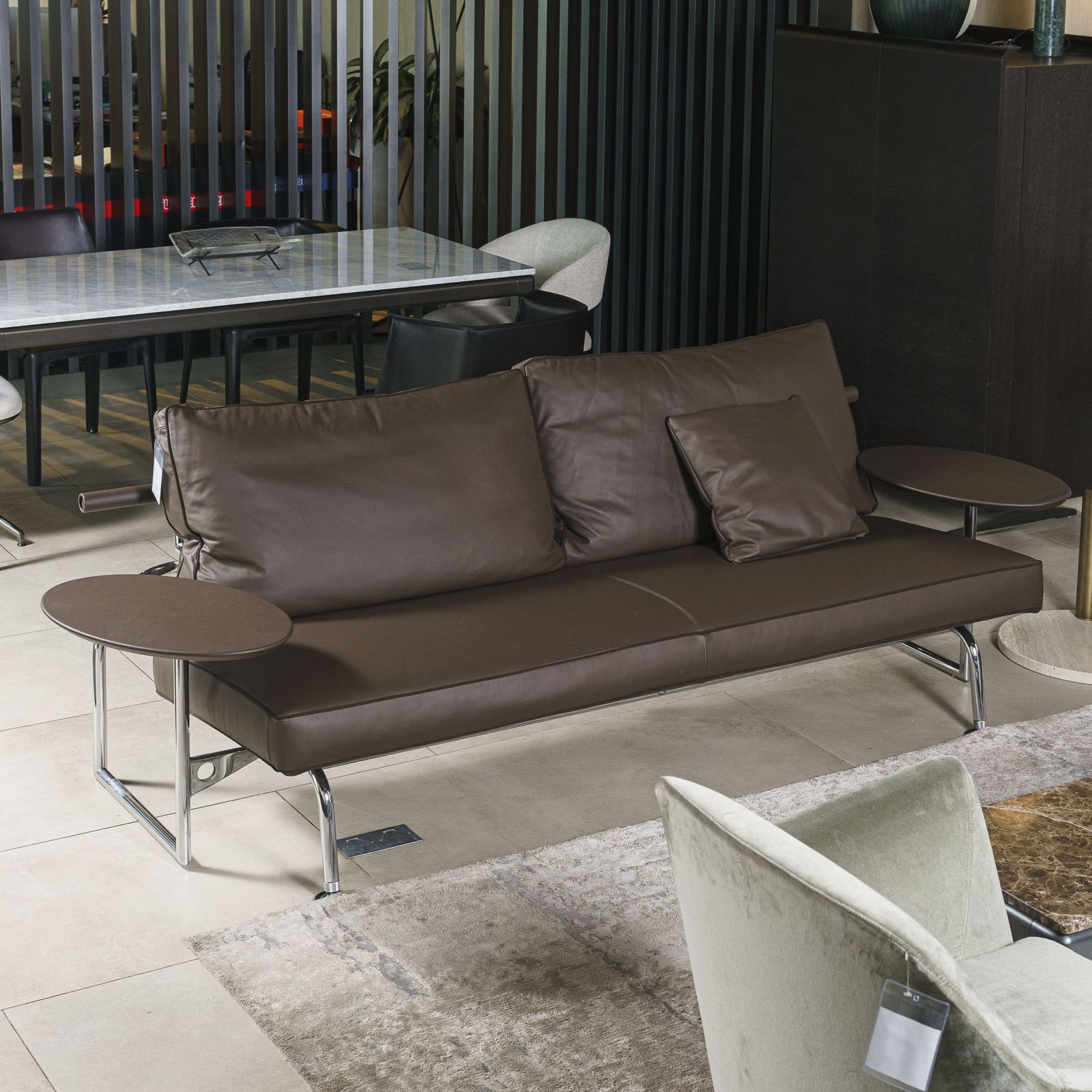 Flexform Диван Ginger brown от Flexform — в интерьере