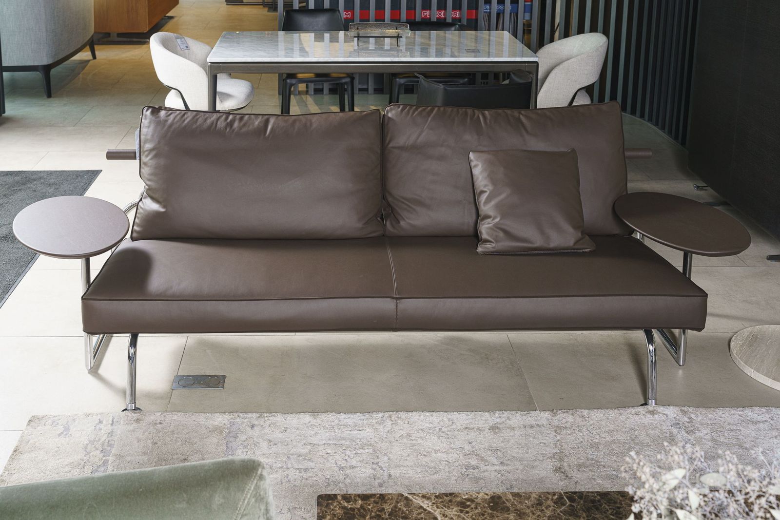 Flexform Диван Ginger brown от Flexform — в интерьере