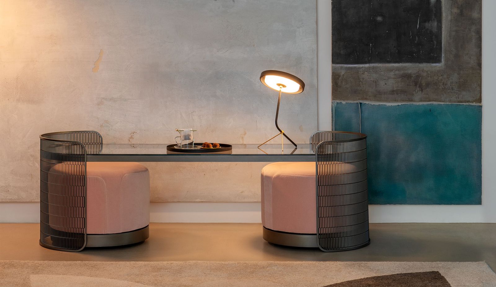 Flou Пуф Chiaro Di Luna anodic bronzed от Flou — в интерьере