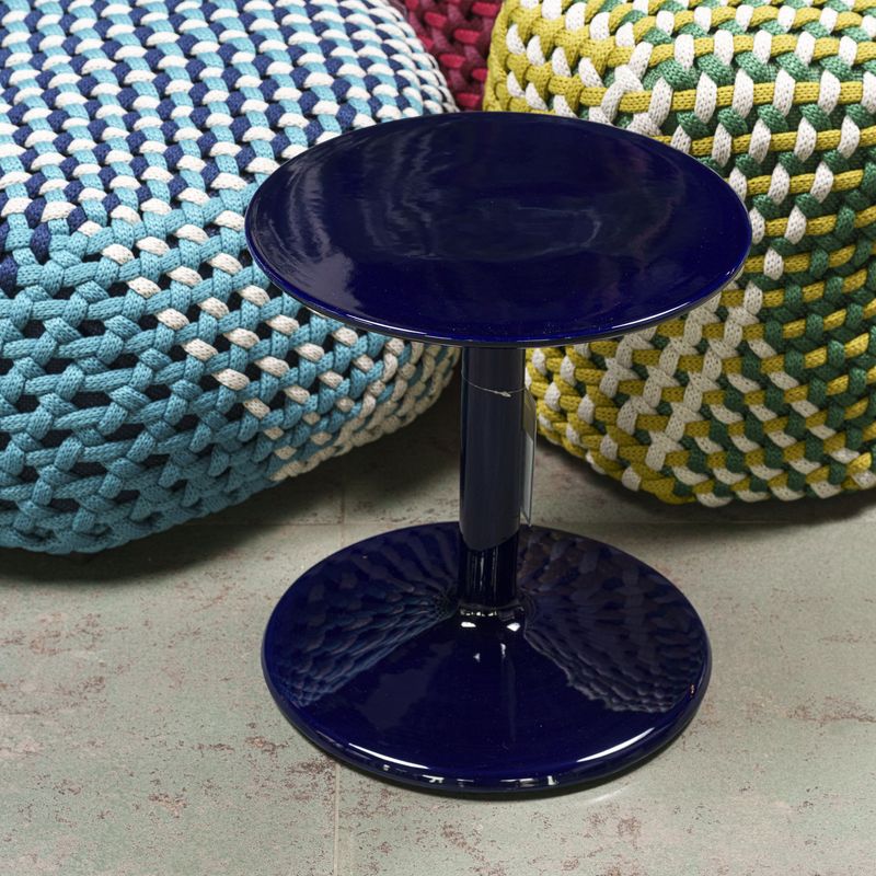 B&B Italia Уличный журнальный столик Spool Outdoor Ocean blue stoneware от B&B Italia — в интерьере