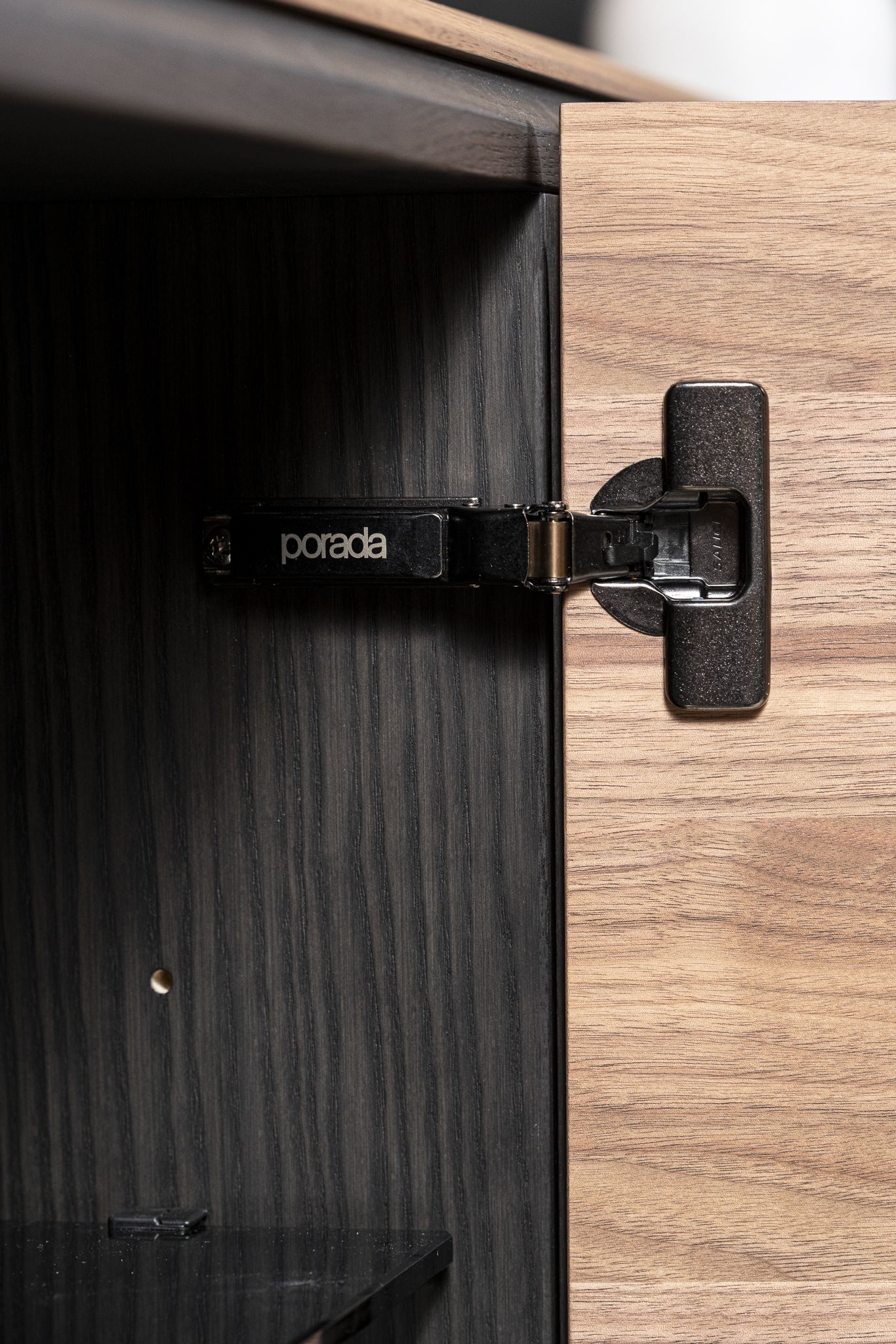 Porada Креденция Pebble Noce Canaletto от Porada — в интерьере