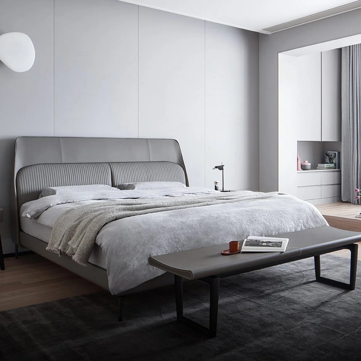 Poltrona Frau Кровать Coupe SC Chiffon/Kalahari Grey от Poltrona Frau — в интерьере