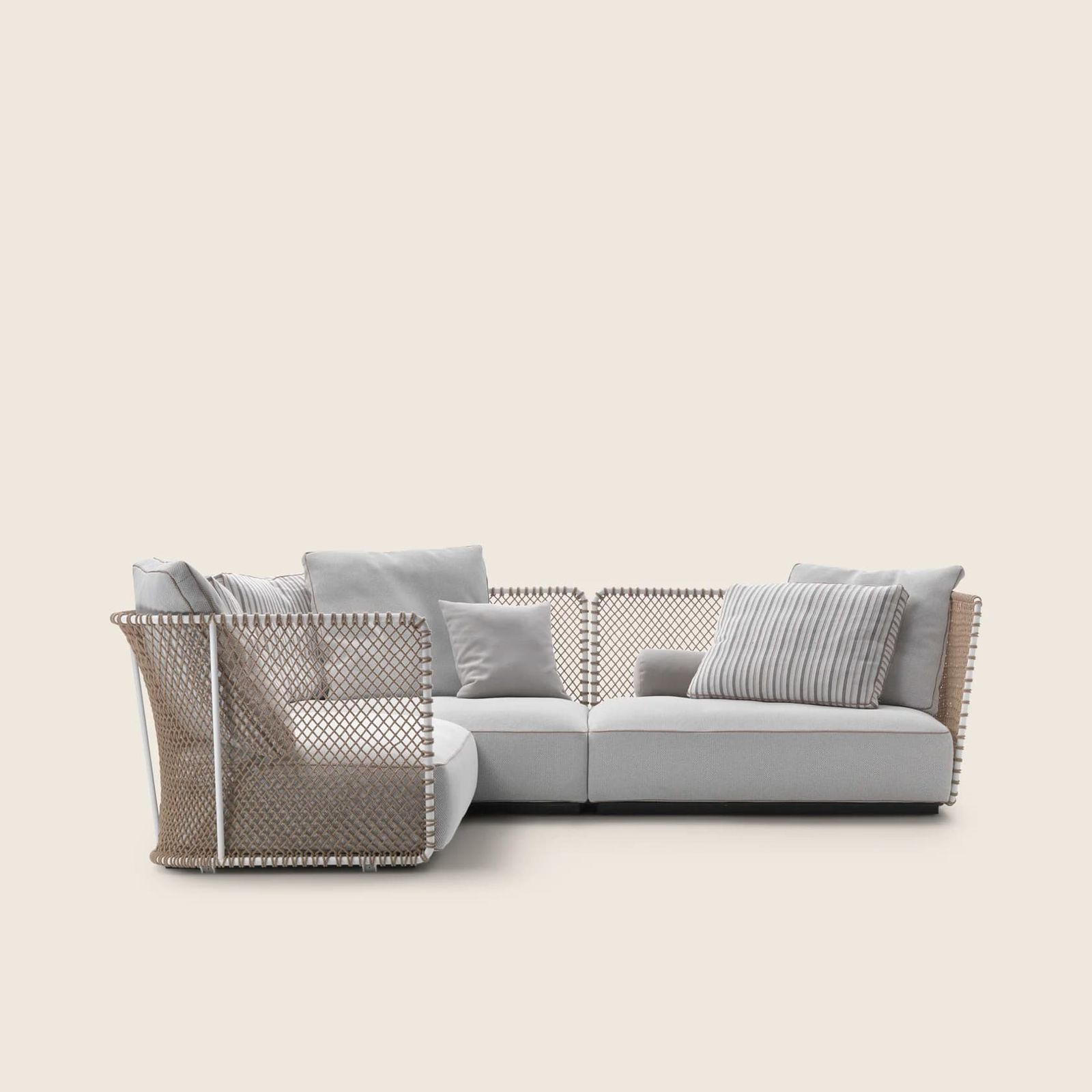 Flexform Уличный угловой диван Oasis от Flexform — в интерьере