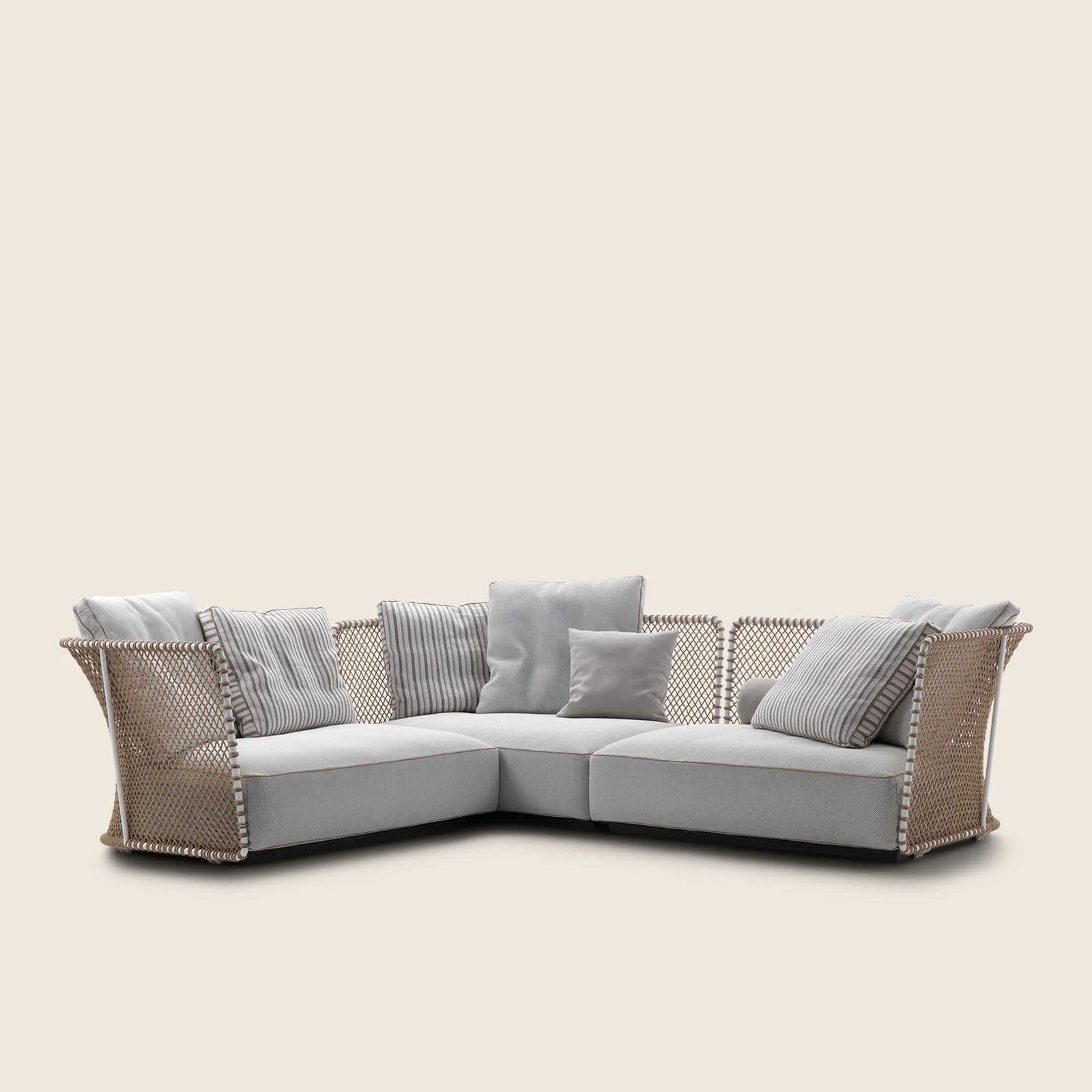 Flexform Уличный угловой диван Oasis от Flexform — в интерьере