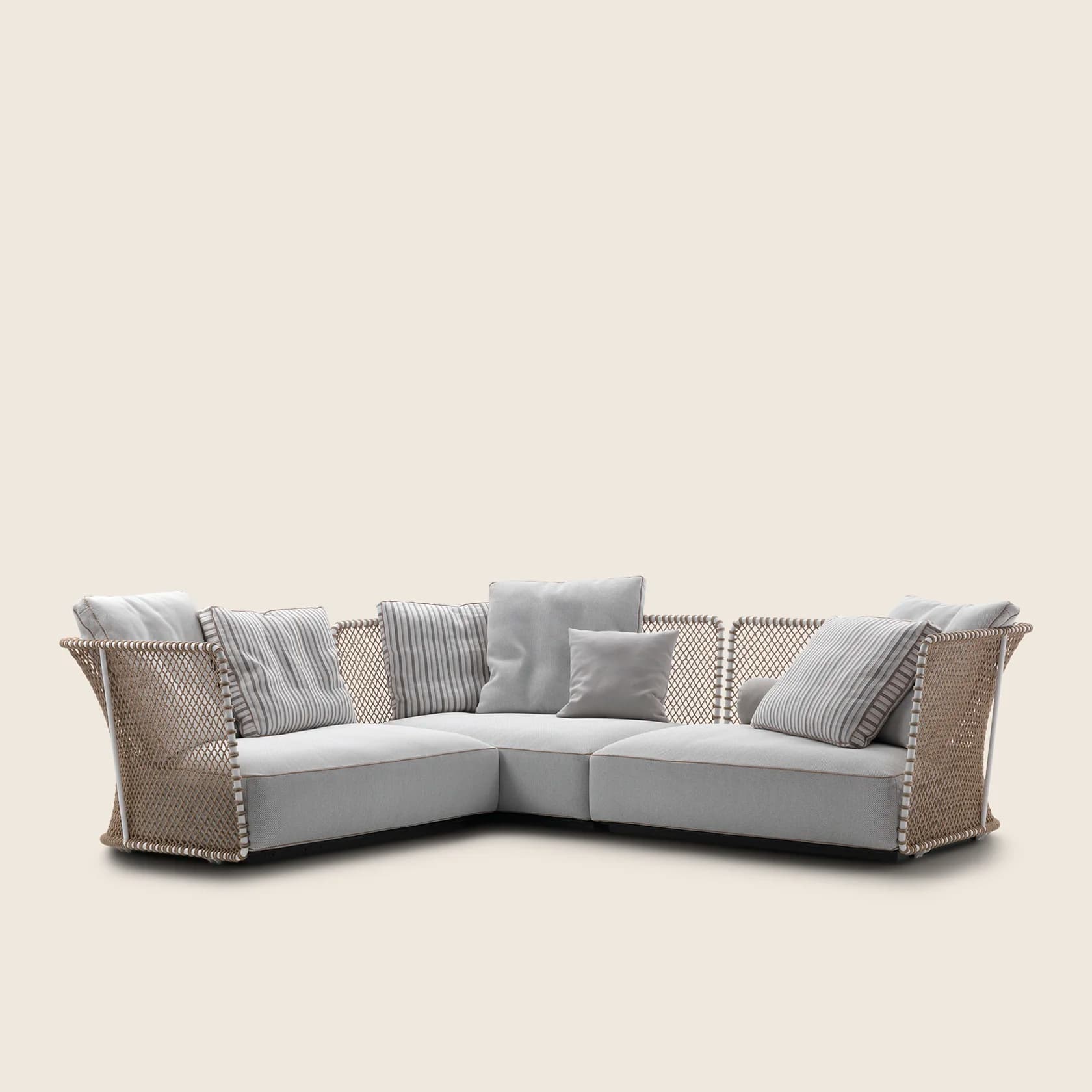 Flexform Уличный угловой диван Oasis от Flexform — в интерьере