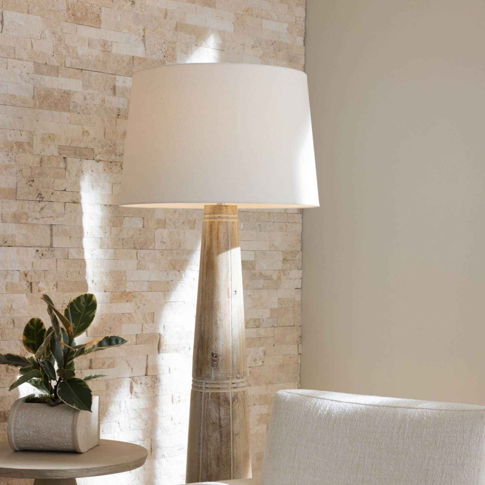 Arteriors Торшер Elmhurst от Arteriors — в интерьере