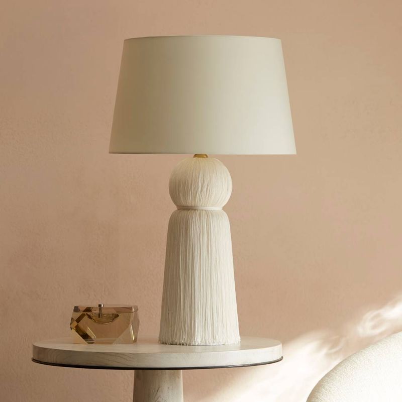 Arteriors Настольная лампа Tassel от Arteriors — в интерьере