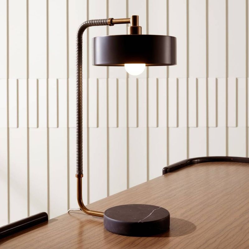 Arteriors Настольная лампа Aaron от Arteriors — в интерьере