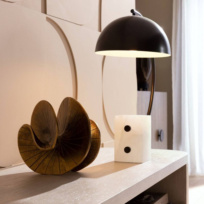 Arteriors Настольная лампа Weslan от Arteriors — в интерьере