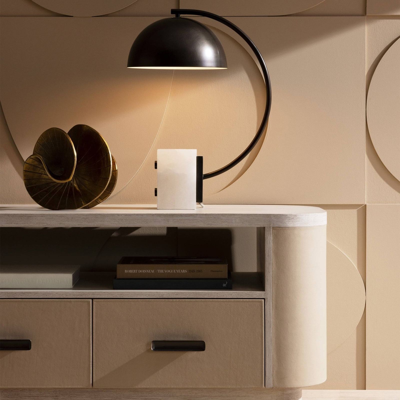 Arteriors Настольная лампа Weslan от Arteriors — в интерьере