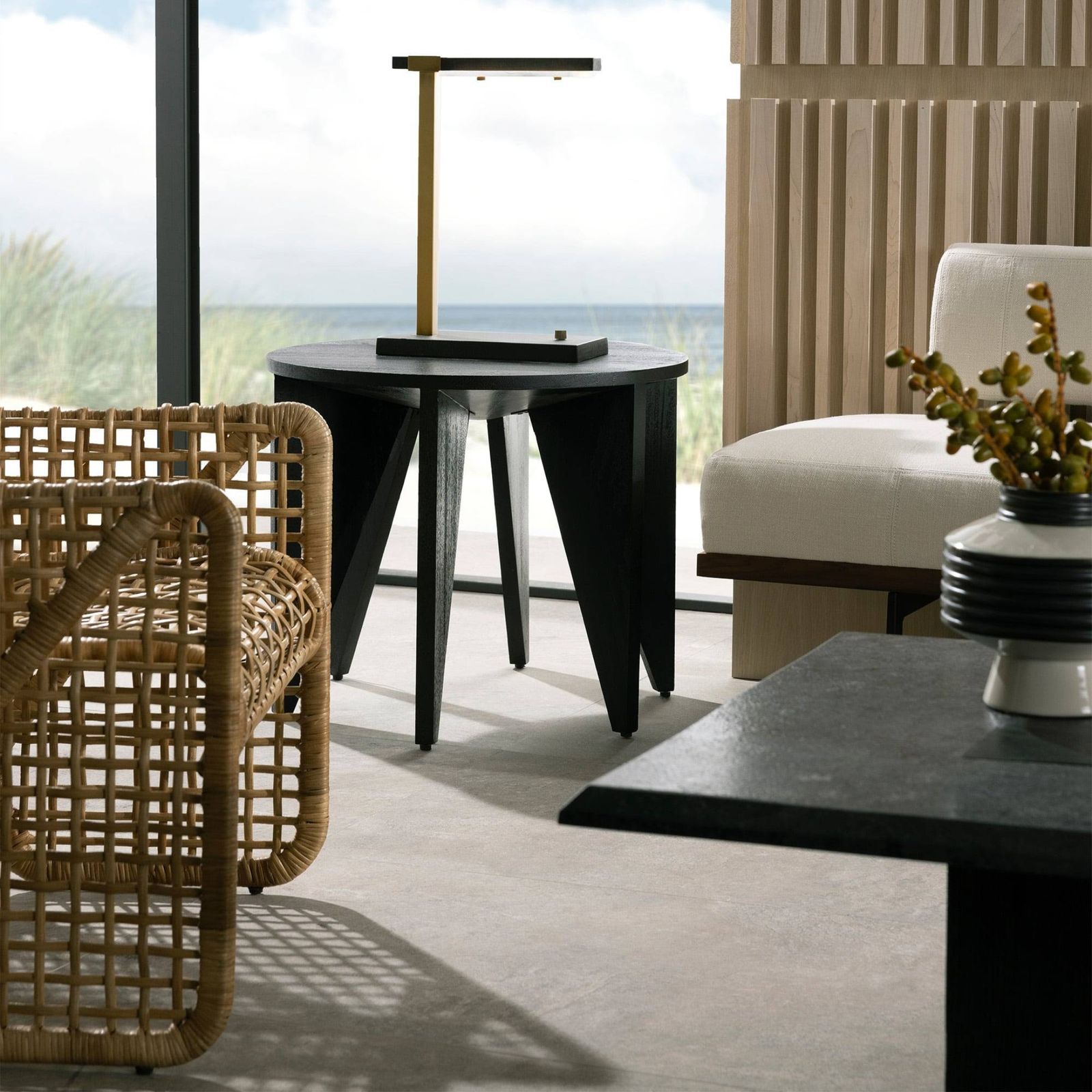 Arteriors Настольная лампа Twain от Arteriors — в интерьере