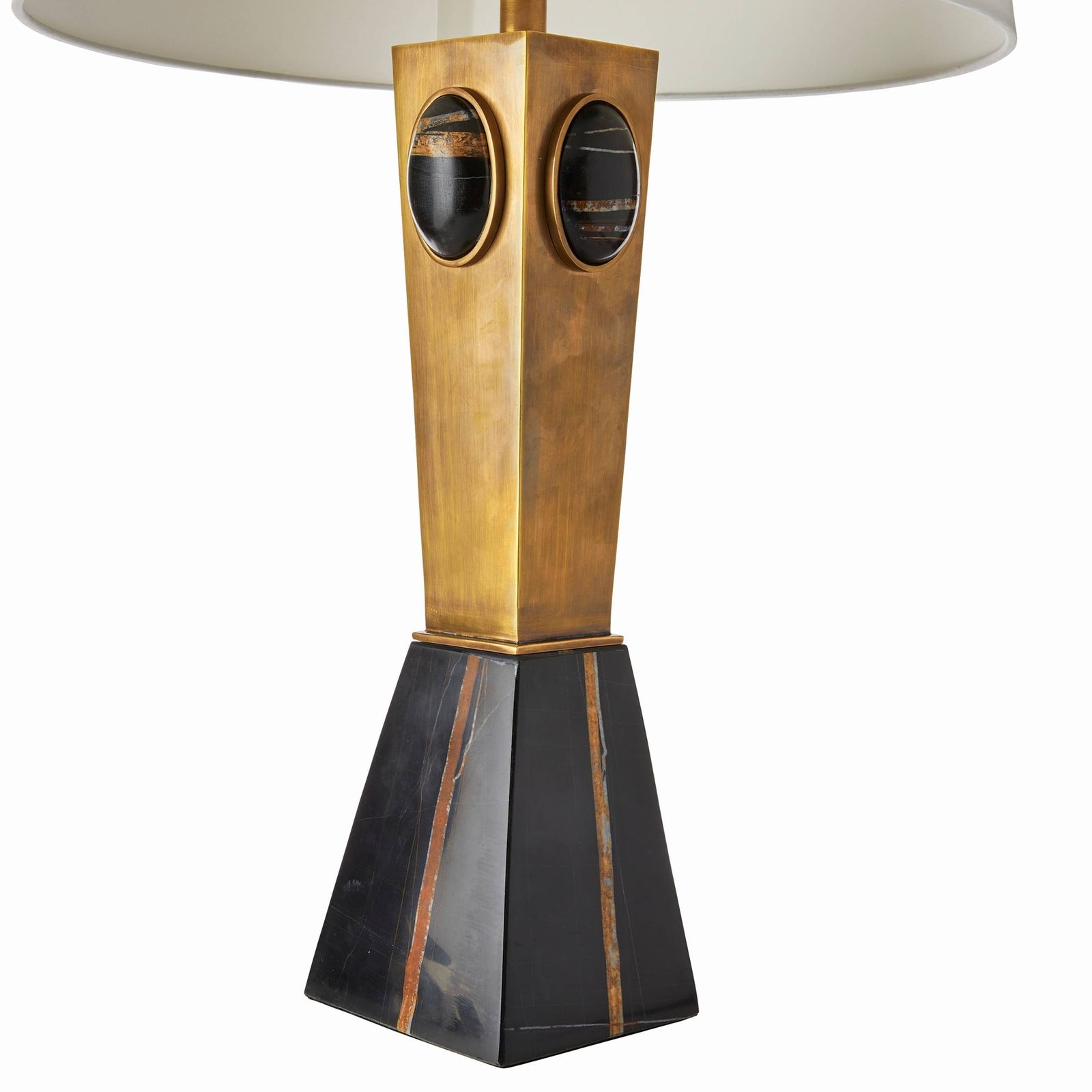 Arteriors Настольная лампа Cairo от Arteriors — в интерьере