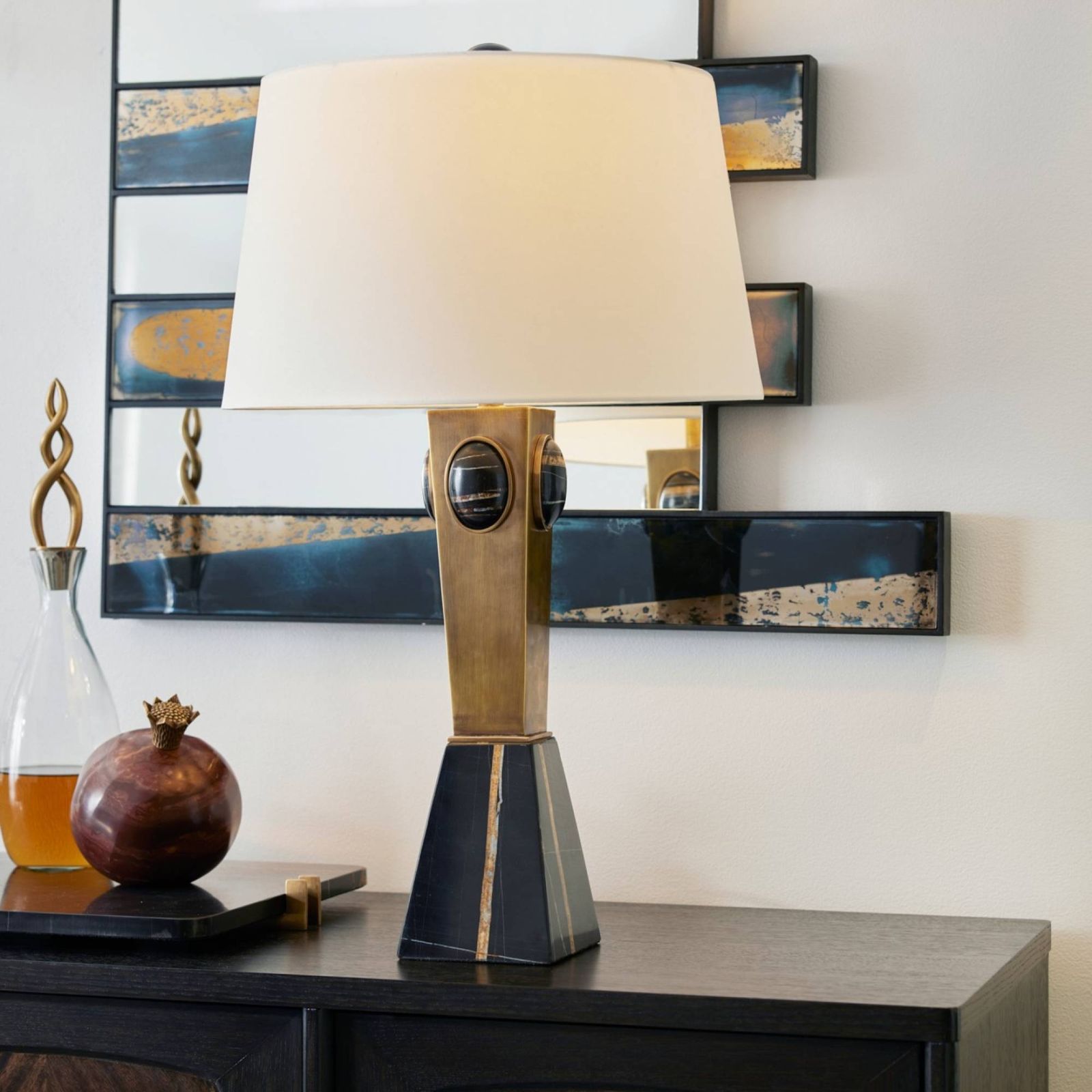 Arteriors Настольная лампа Cairo от Arteriors — в интерьере