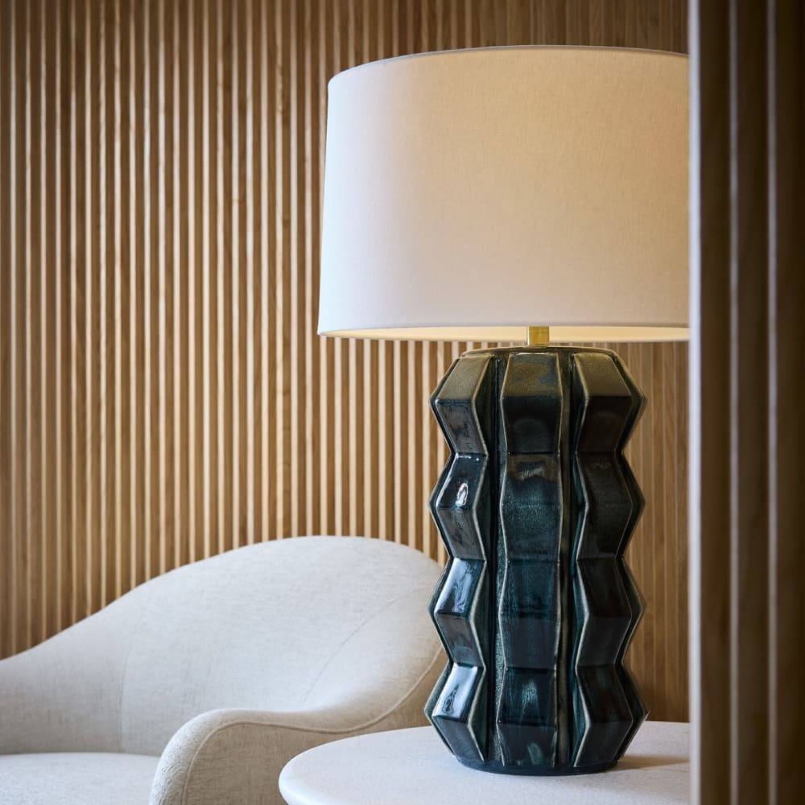 Arteriors Настольная лампа Journey от Arteriors — в интерьере