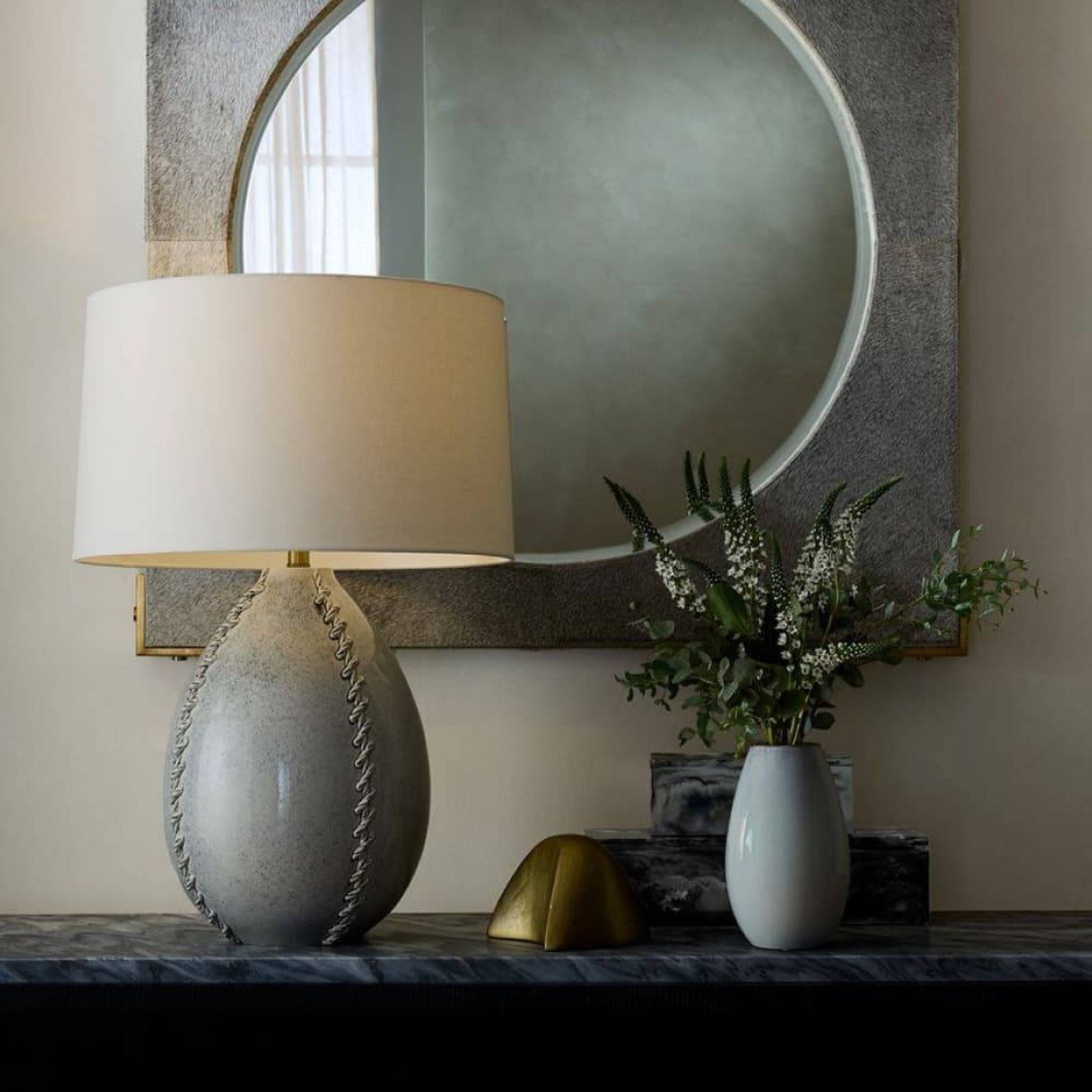 Arteriors Настольная лампа Jaxx от Arteriors — в интерьере