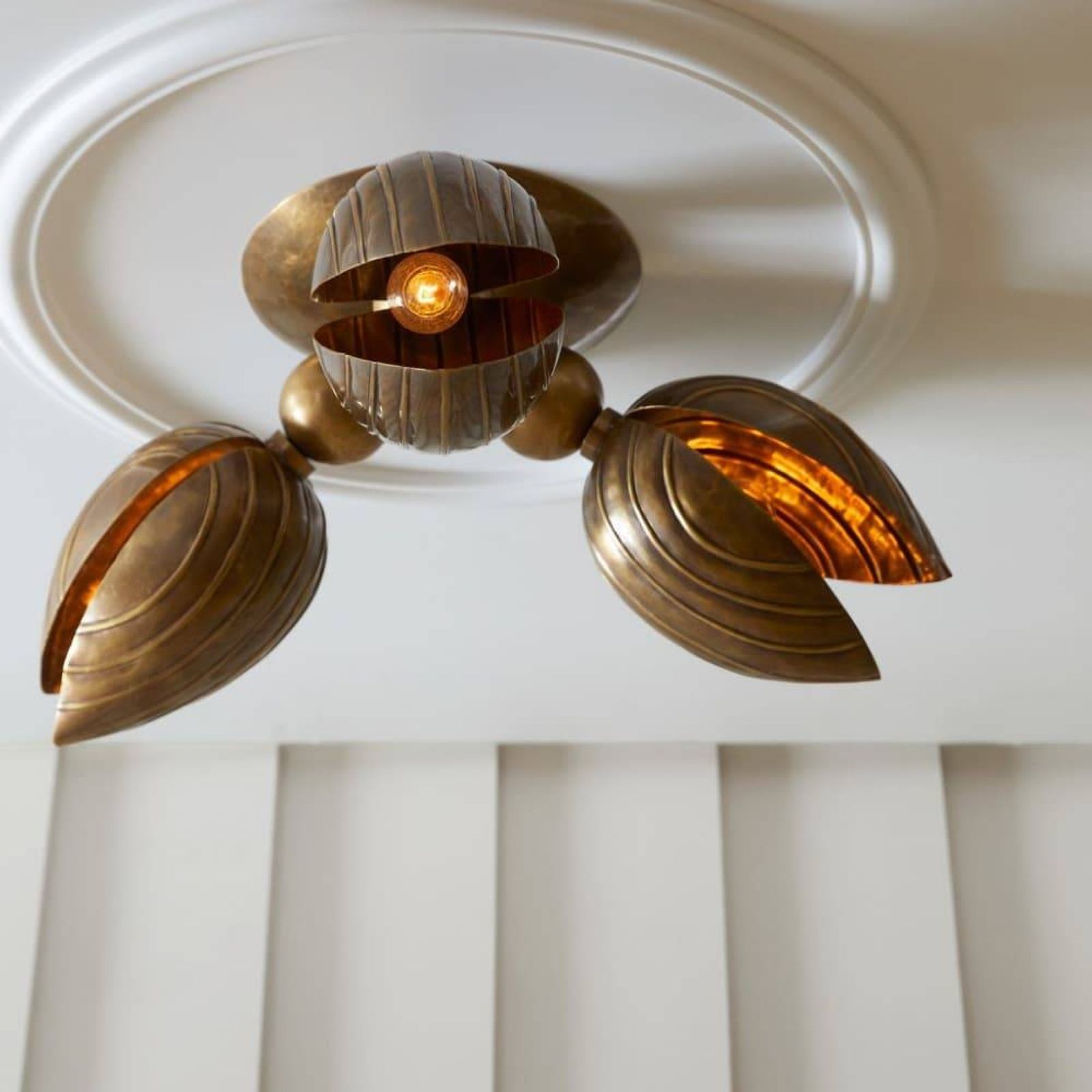 Arteriors Потолочный светильник Inessa от Arteriors — в интерьере