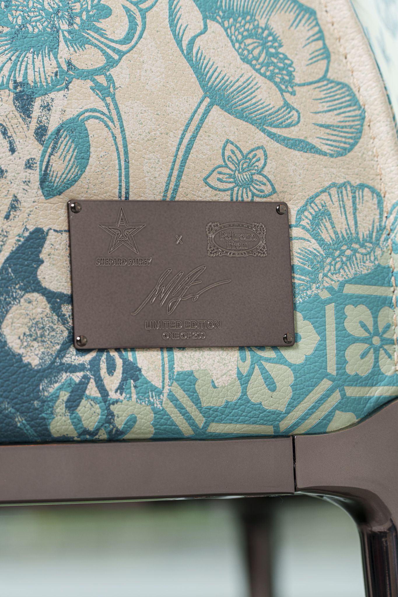 Poltrona Frau Кресло Archibald Delicate Balance Limited Edition от Poltrona Frau — в интерьере