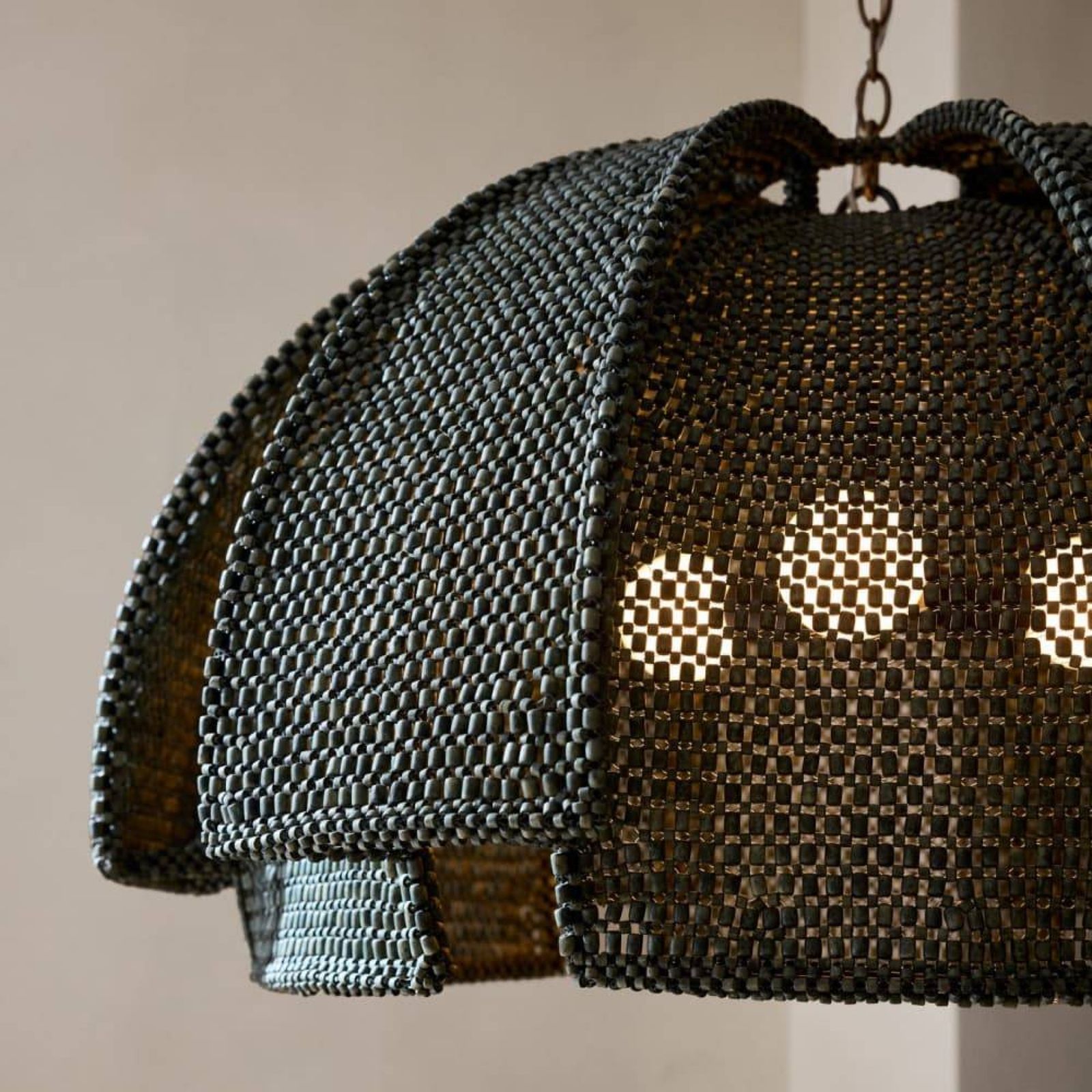 Arteriors Подвесной светильник Kamari от Arteriors — в интерьере