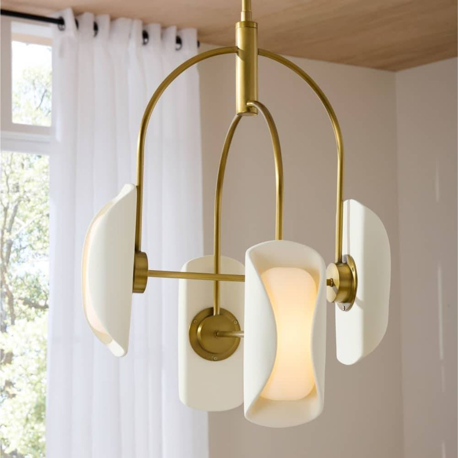 Arteriors Люстра Roll от Arteriors — в интерьере
