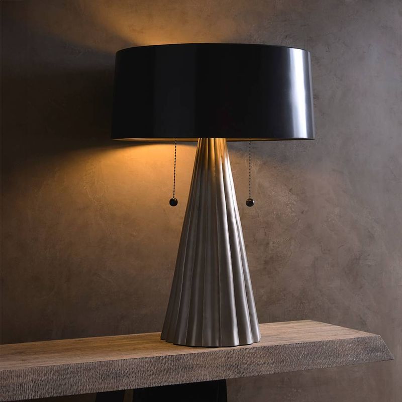 Arteriors Настольная лампа Torre от Arteriors — в интерьере