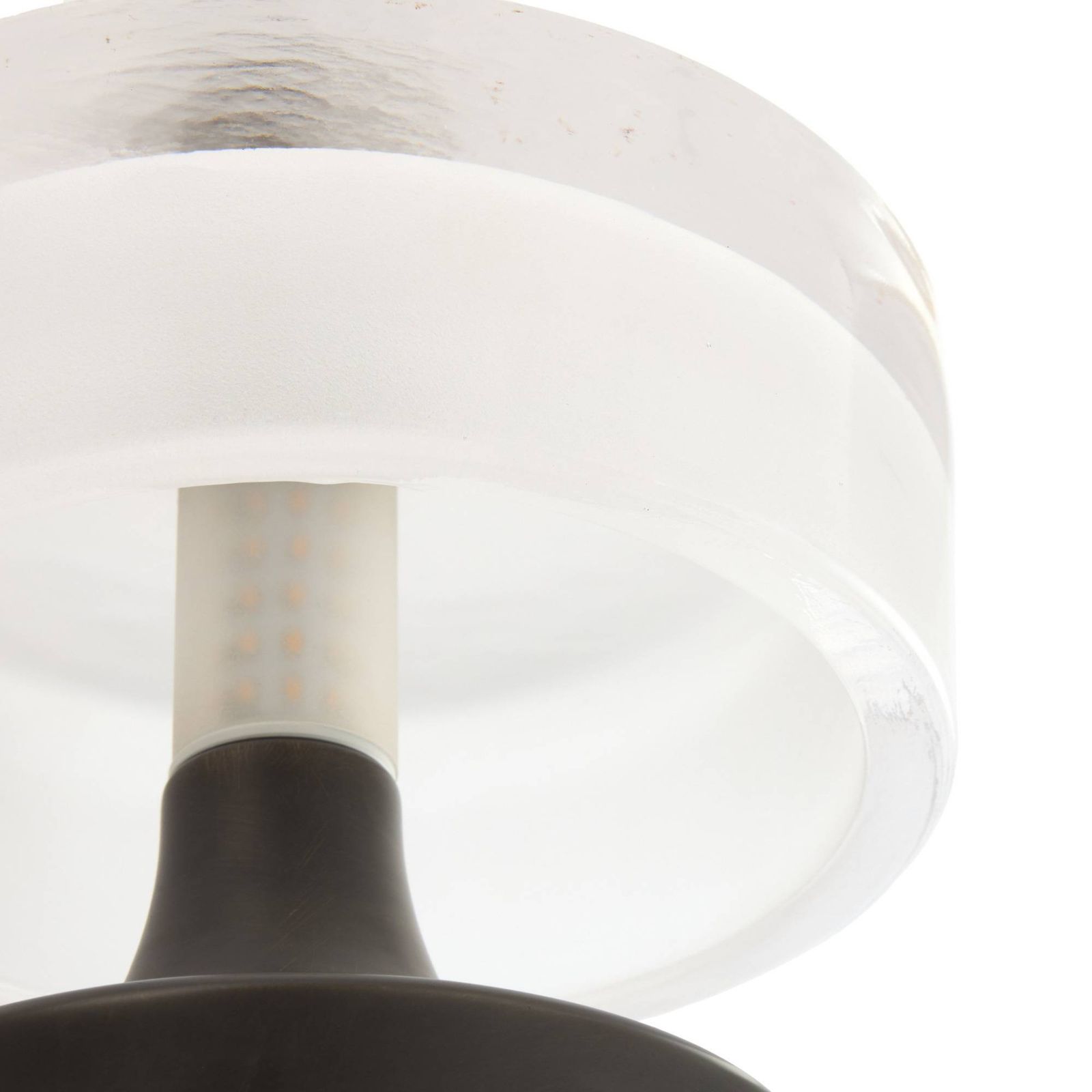 Arteriors Настольная лампа Verglas Mini Rechargeable от Arteriors — в интерьере