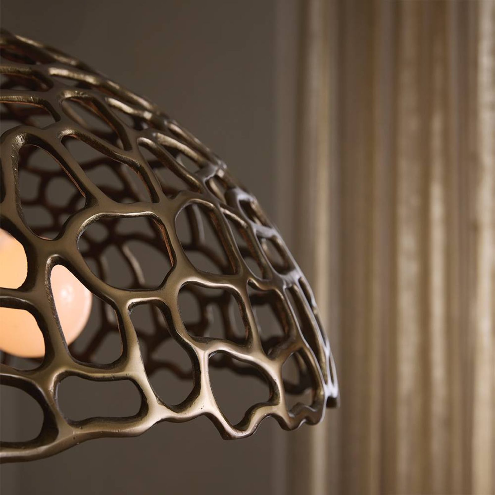 Arteriors Подвесной светильник Lotus от Arteriors — в интерьере