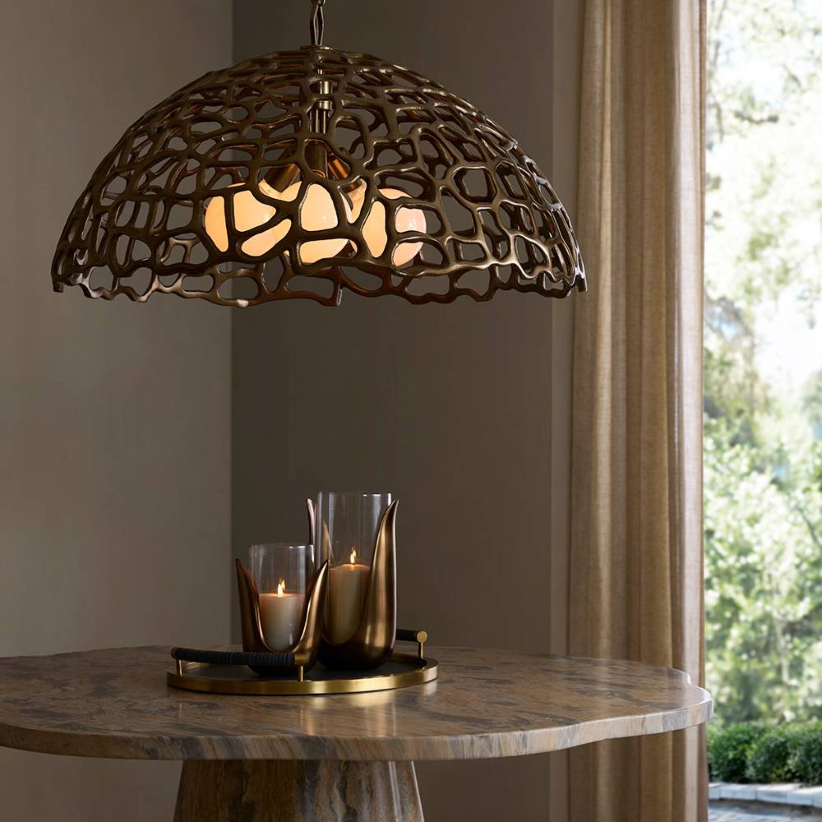 Arteriors Подвесной светильник Lotus от Arteriors — в интерьере