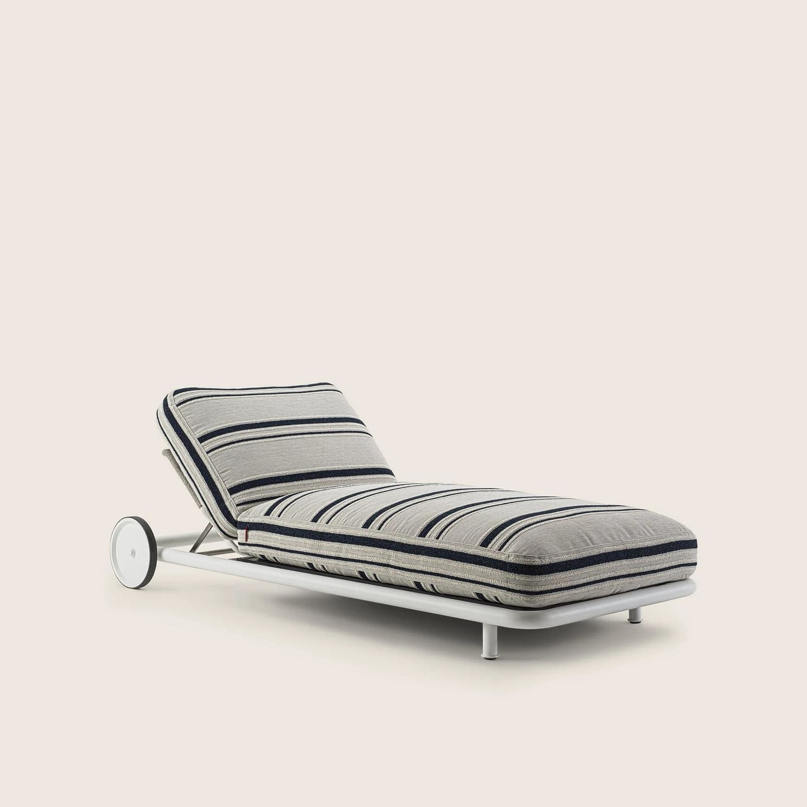 Flexform Уличный шезлонг Margheri от Flexform — в интерьере