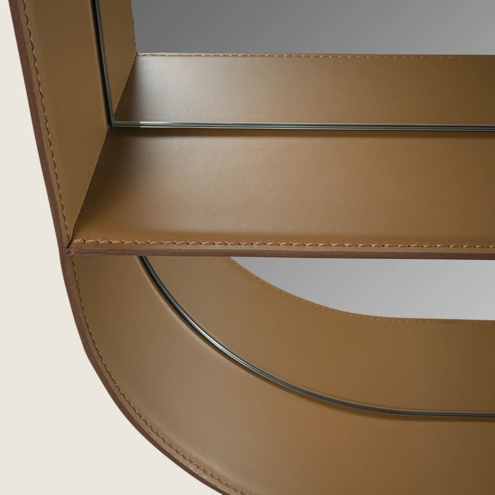 Flexform Зеркало Soreto от Flexform — в интерьере