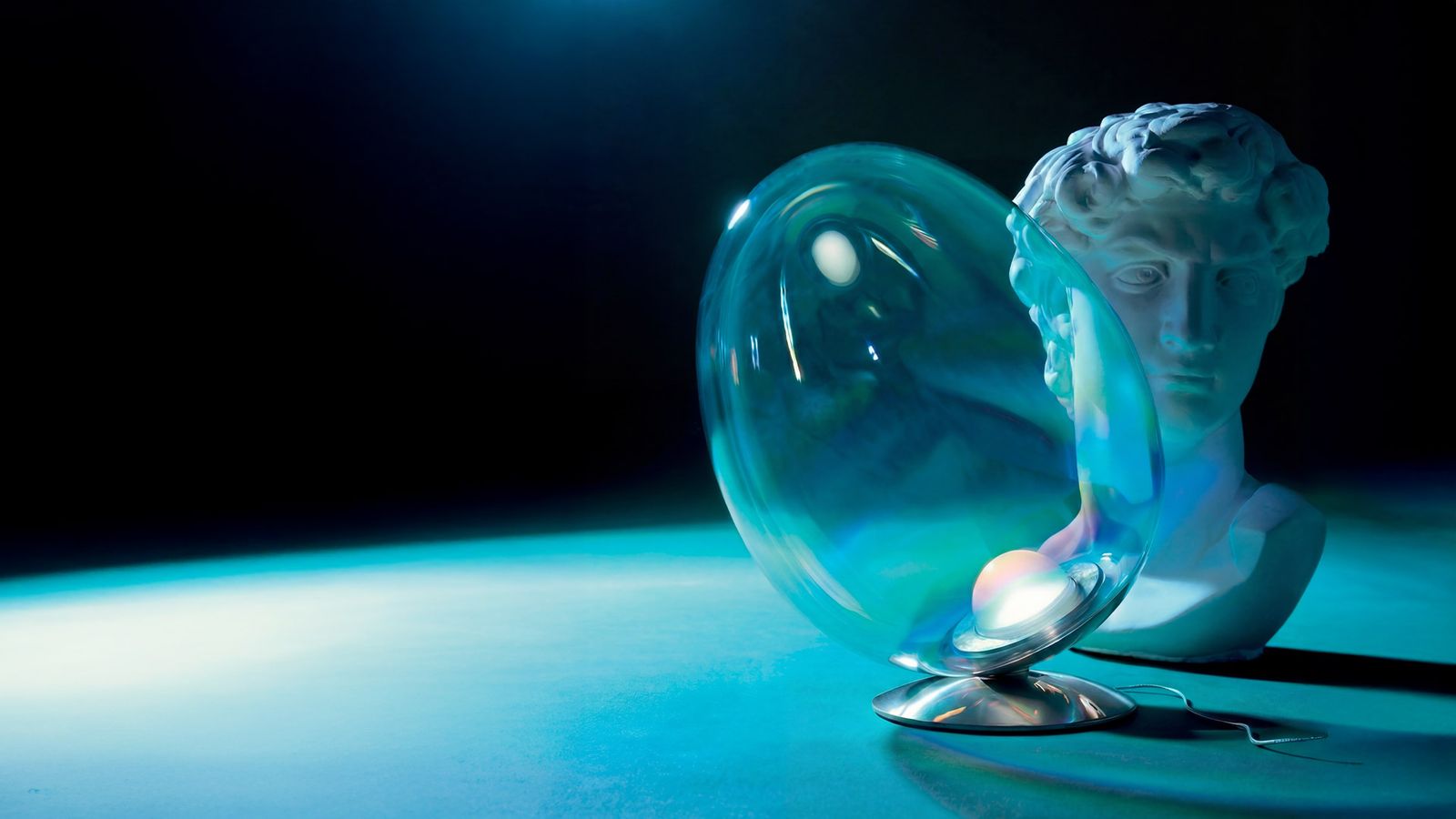 Artemide Настольная лампа Stellar Nebula от Artemide — в интерьере