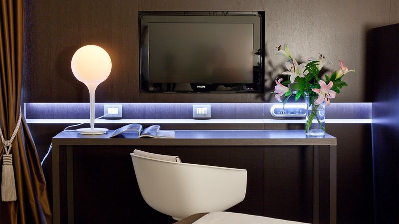Artemide Настольная лампа Castore от Artemide — в интерьере