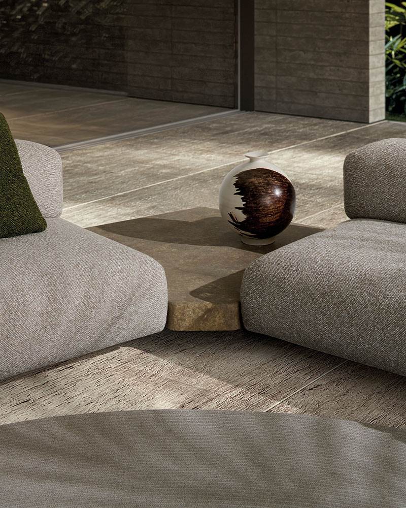 Minotti Уличный журнальный столик Orion "Outdoor" Coffee Table от Minotti — в интерьере