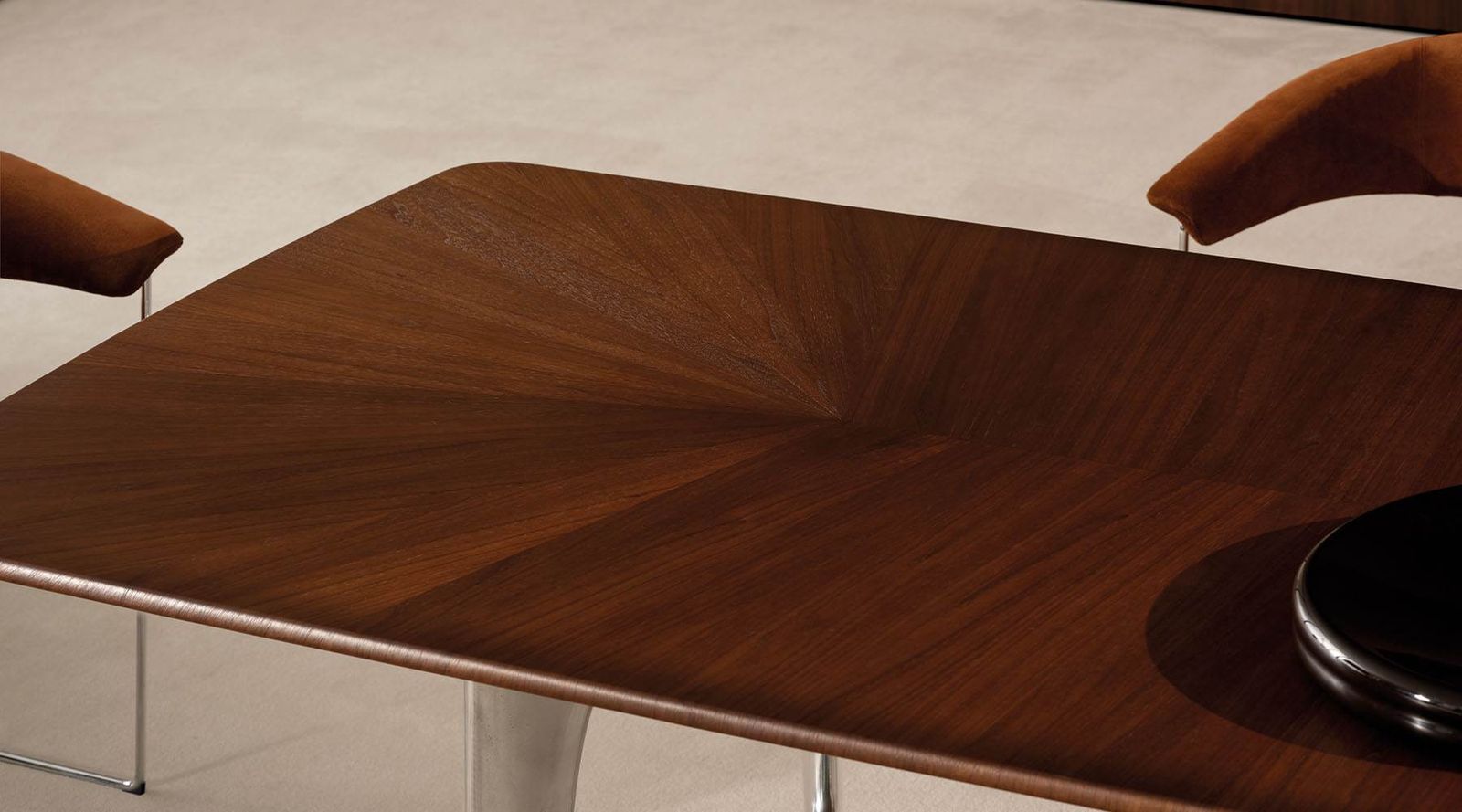 Minotti Стол Blaine от Minotti — в интерьере