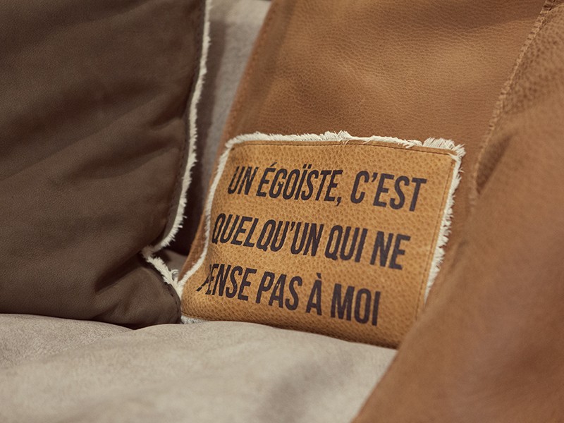 Baxter Диван Alfred trench brown от Baxter — в интерьере