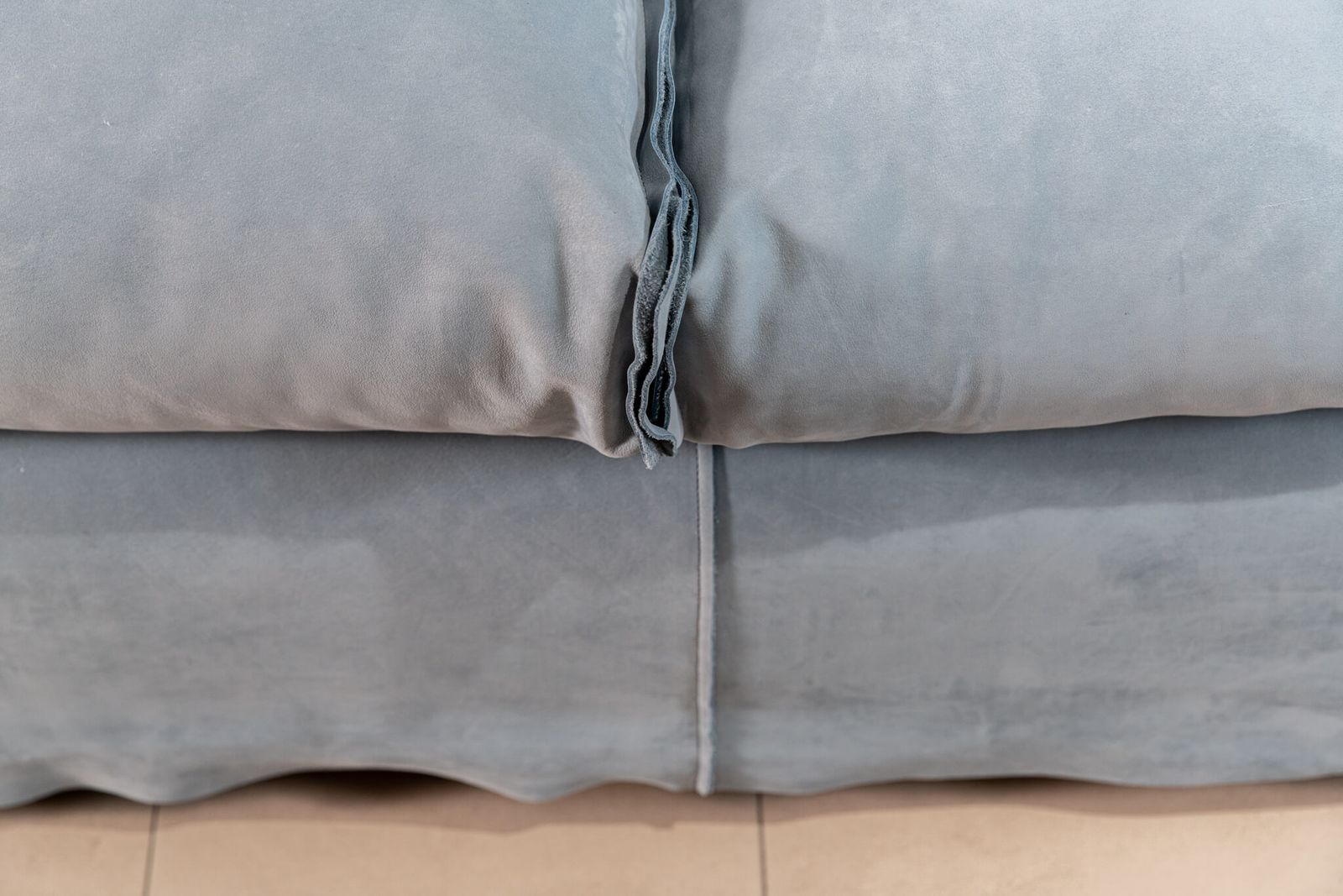 Baxter Диван с подушками Housse 265 Kashmir Azure от Baxter — в интерьере